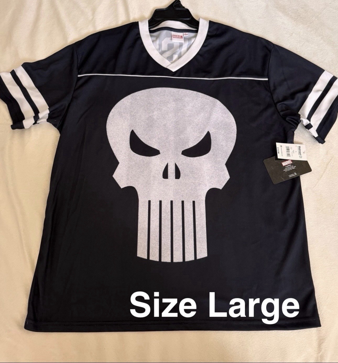 Marvel Punisher Men’s Graphic Mesh Soccer Jersey, Large, Black