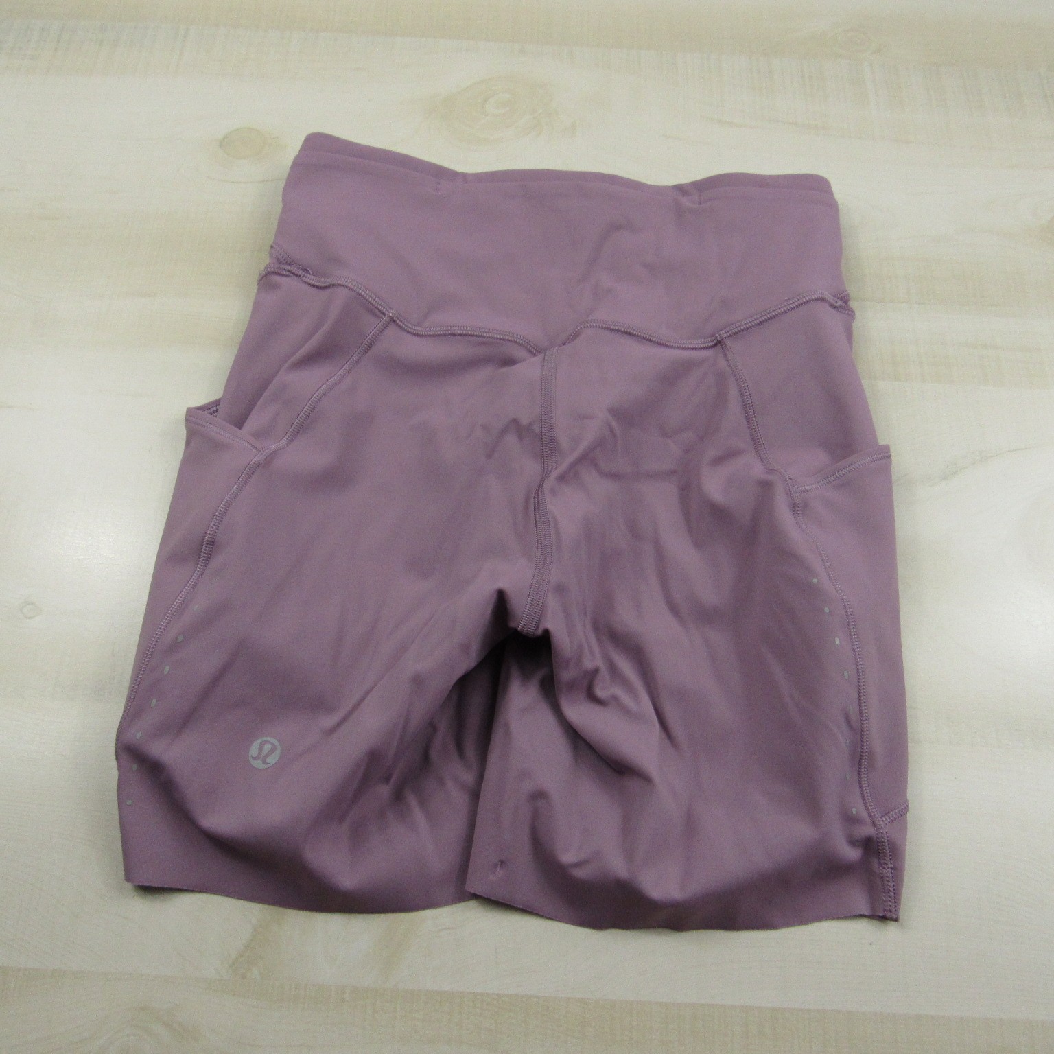 Lululemon Shorts Womens 4 Purple Align Athleisure Gym Yoga Active Stretch