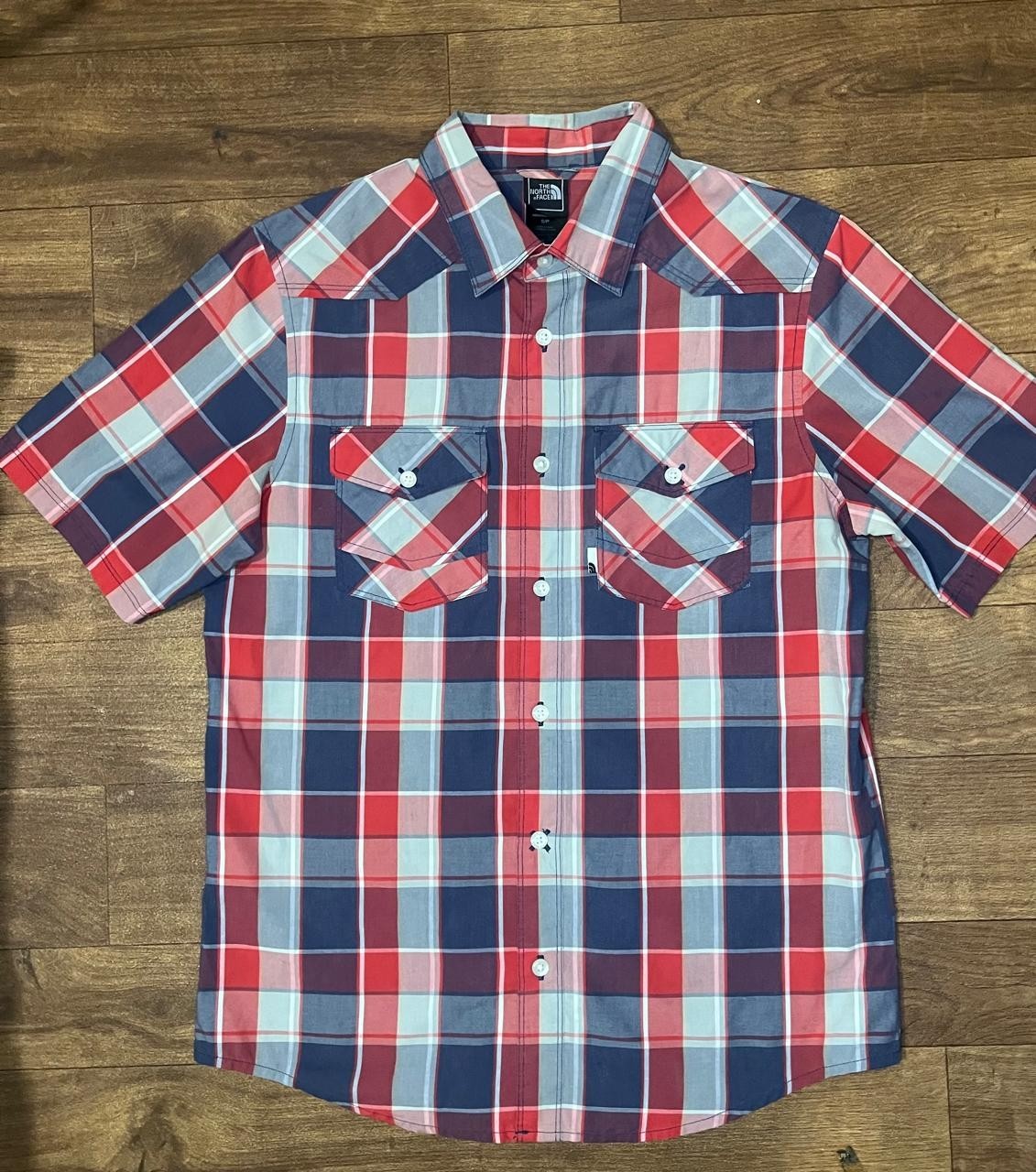 The North Face Shirt Mens Small Red Blue Plaid Short Sleeve Button Front Hiking