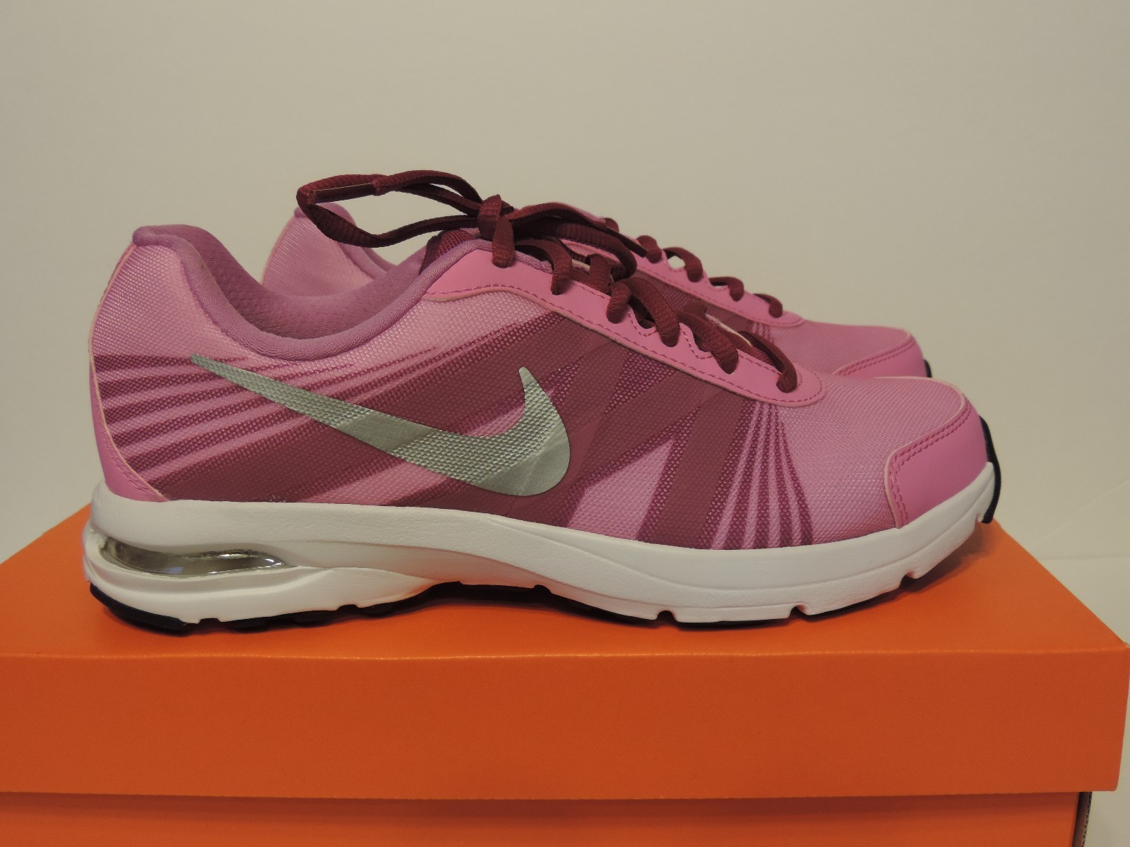 New nike Air Futurun 2 Running Shoe synthetic-and-mesh run athletic women shoes