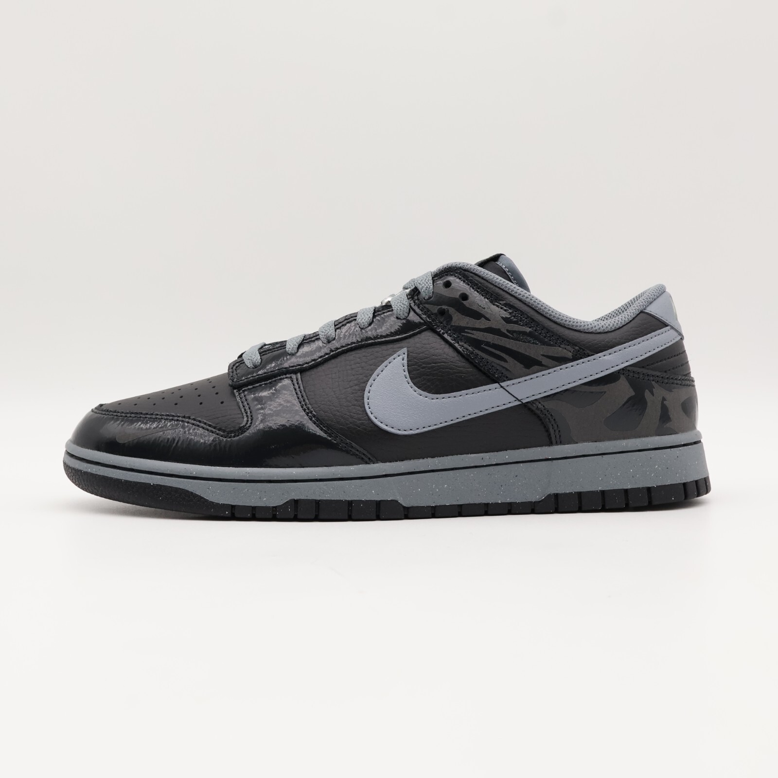 FZ3053-001 Nike Dunk Low Retro Berlin Black and Off Noir (Men’s)