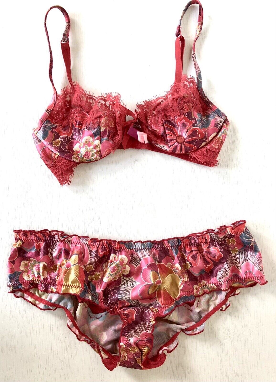 Spoylt Red Greta Plunge Bra (32C) & Knickers (Small) NEW WITHOUT TAGS