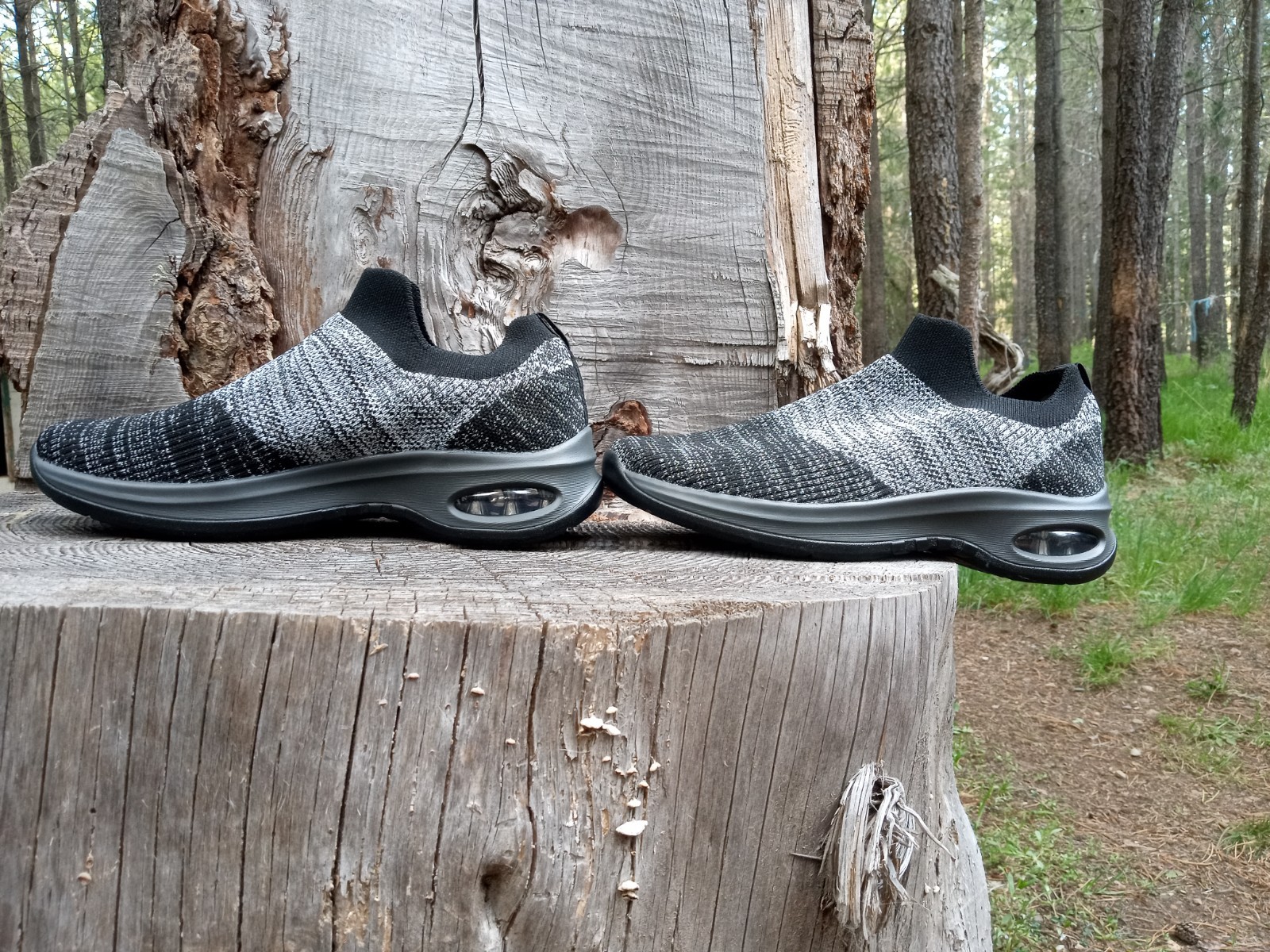 Hyper Arch Motion EU 39 Men 8- 8.5 Women approx 9.5- 10 Rememory Foam Swiss