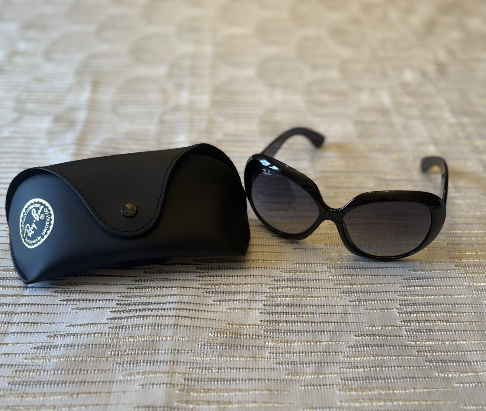 Ray Ban RB4098 Jackie Ohh II Black Gray Gradient Sunglasses 60-14-135