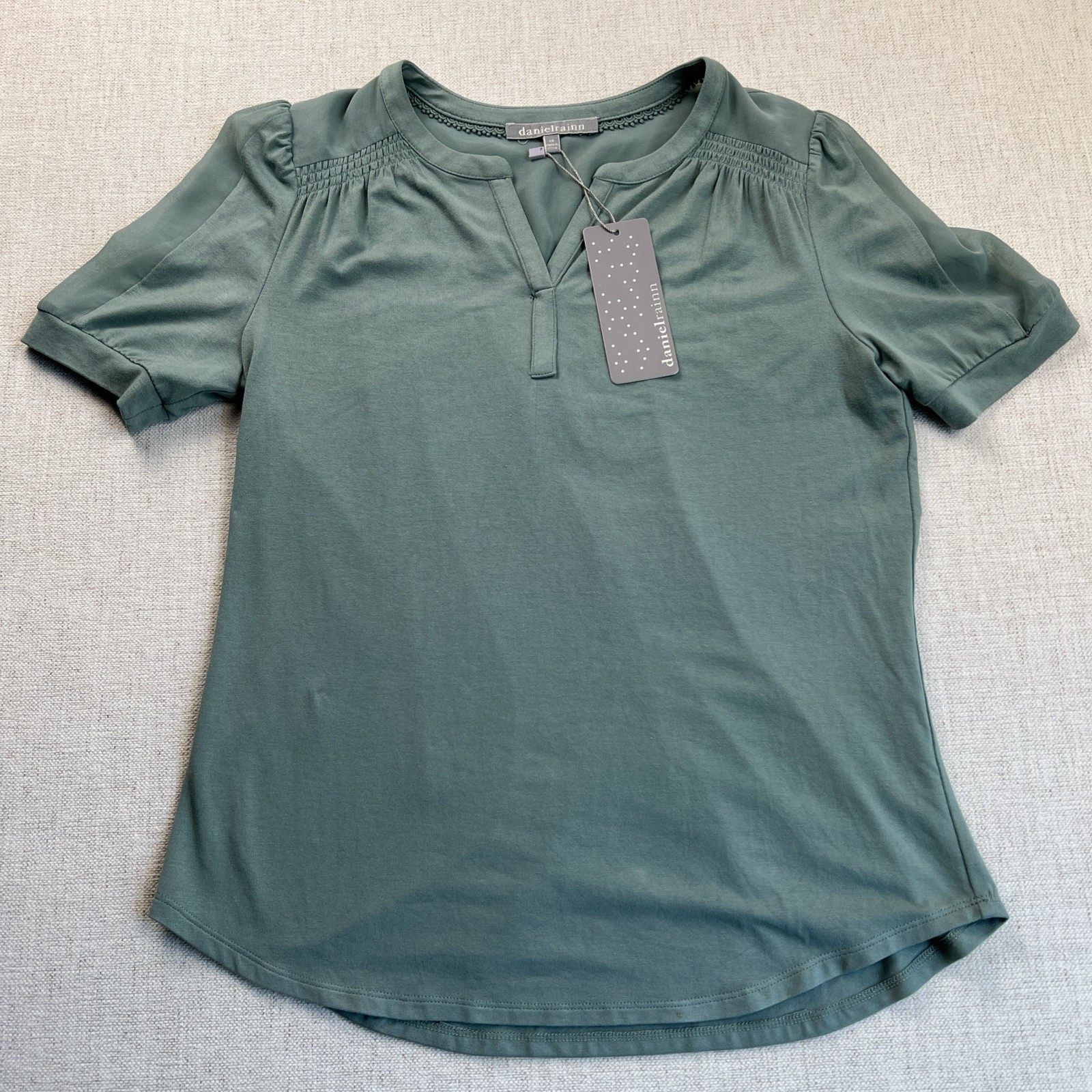 Daniel Rainn XS Green Top Casual Workwear Summer Staple Boho-Chic NWT