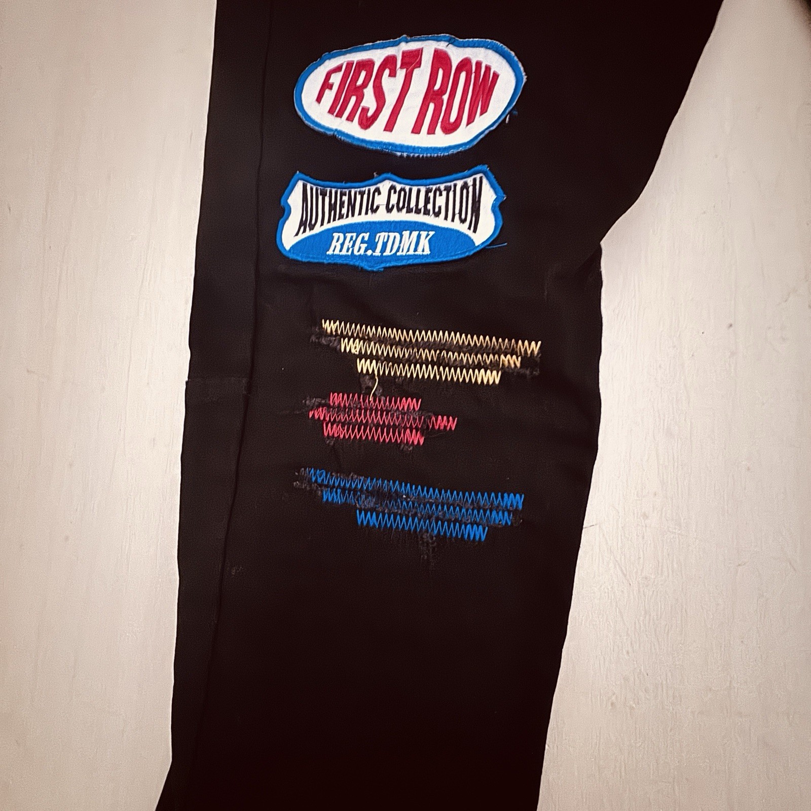 First Row Mens Black Denim Jeans Racing Patches Slim Fit Size 38×32 NWT