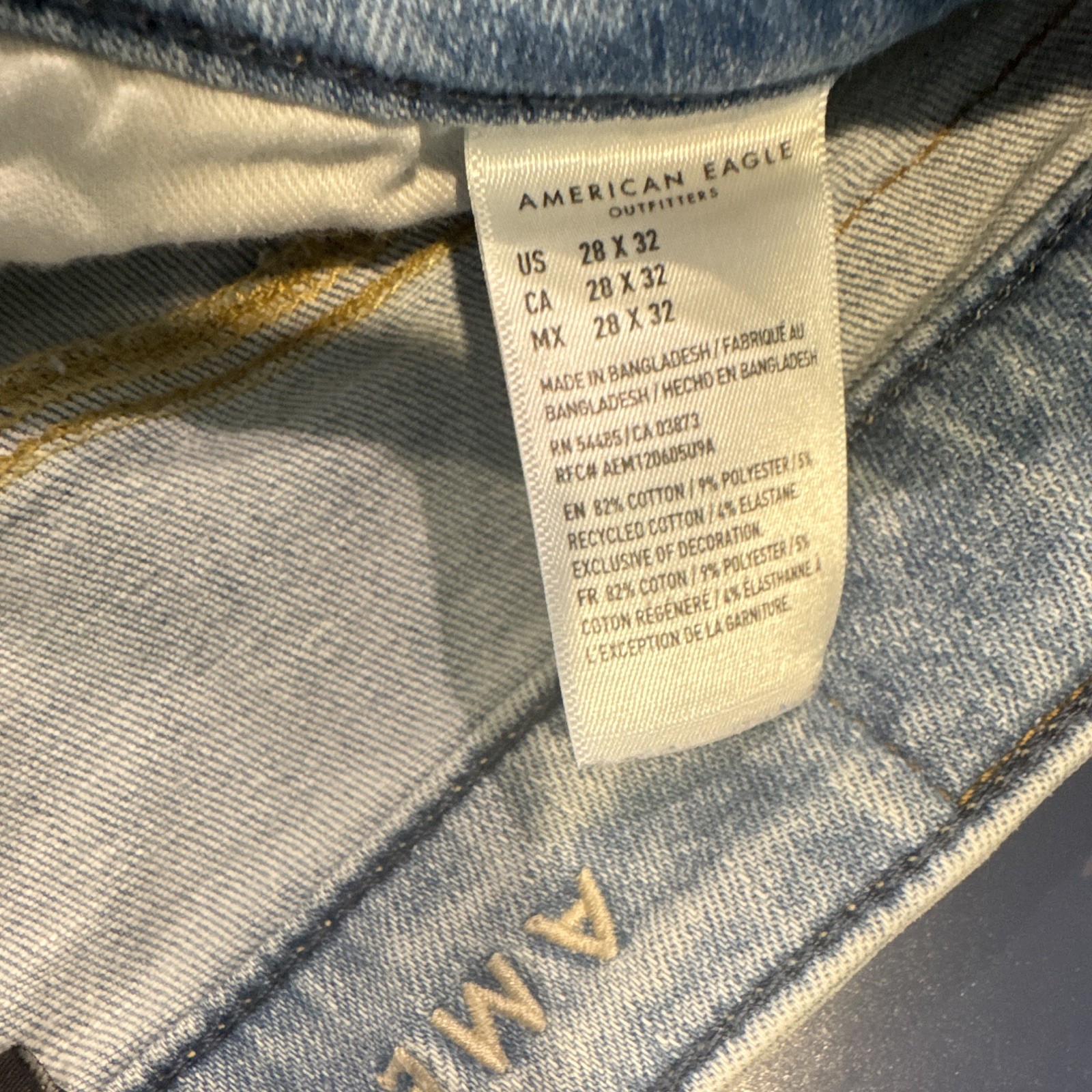 American Eagle Outfitters AirFlex 360 Men’s Skinny Jeans Light Wash Distressed