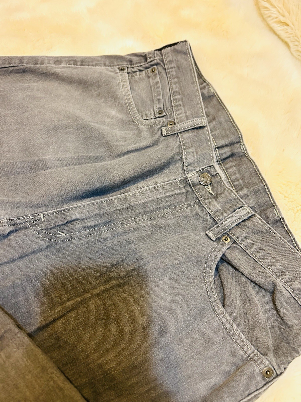 Levi Strauss & Co Men’s Gray Straight Leg Regular Fit Denim Jeans Button Fly
