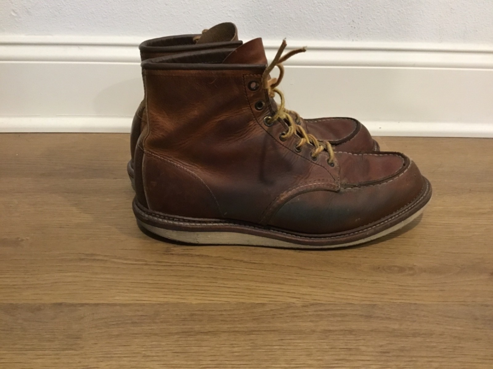 Red Wing Classic 1907 Moc Toe Boot for Men, Size 11 – Copper
