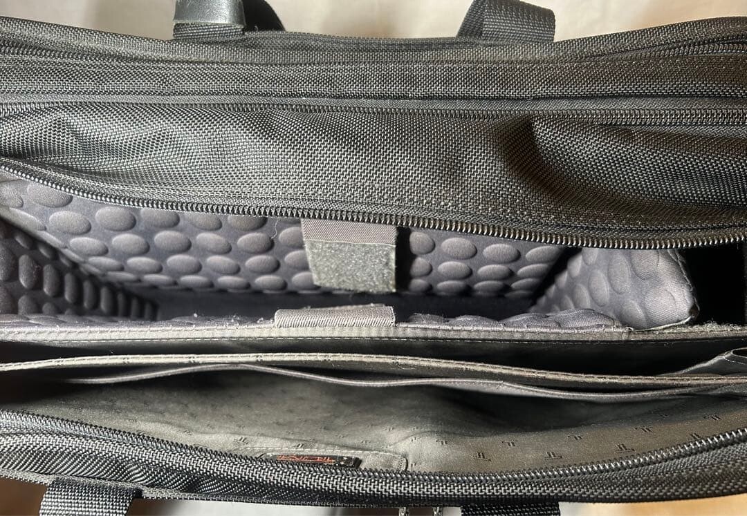 TUMI 26160D4 Expandable Ballistic Nylon Laptop Briefcase Black 2 Way 17.3in