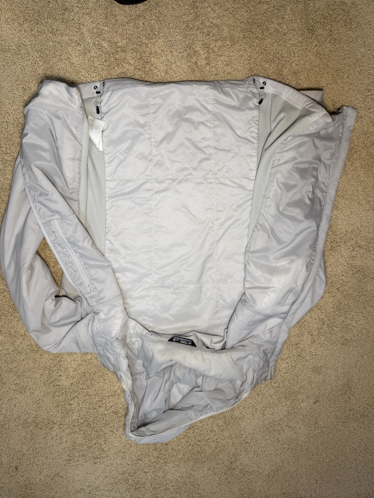 Arc’teryx Atom SL Hoody Men’s Small Solitude (White) – Great Condition