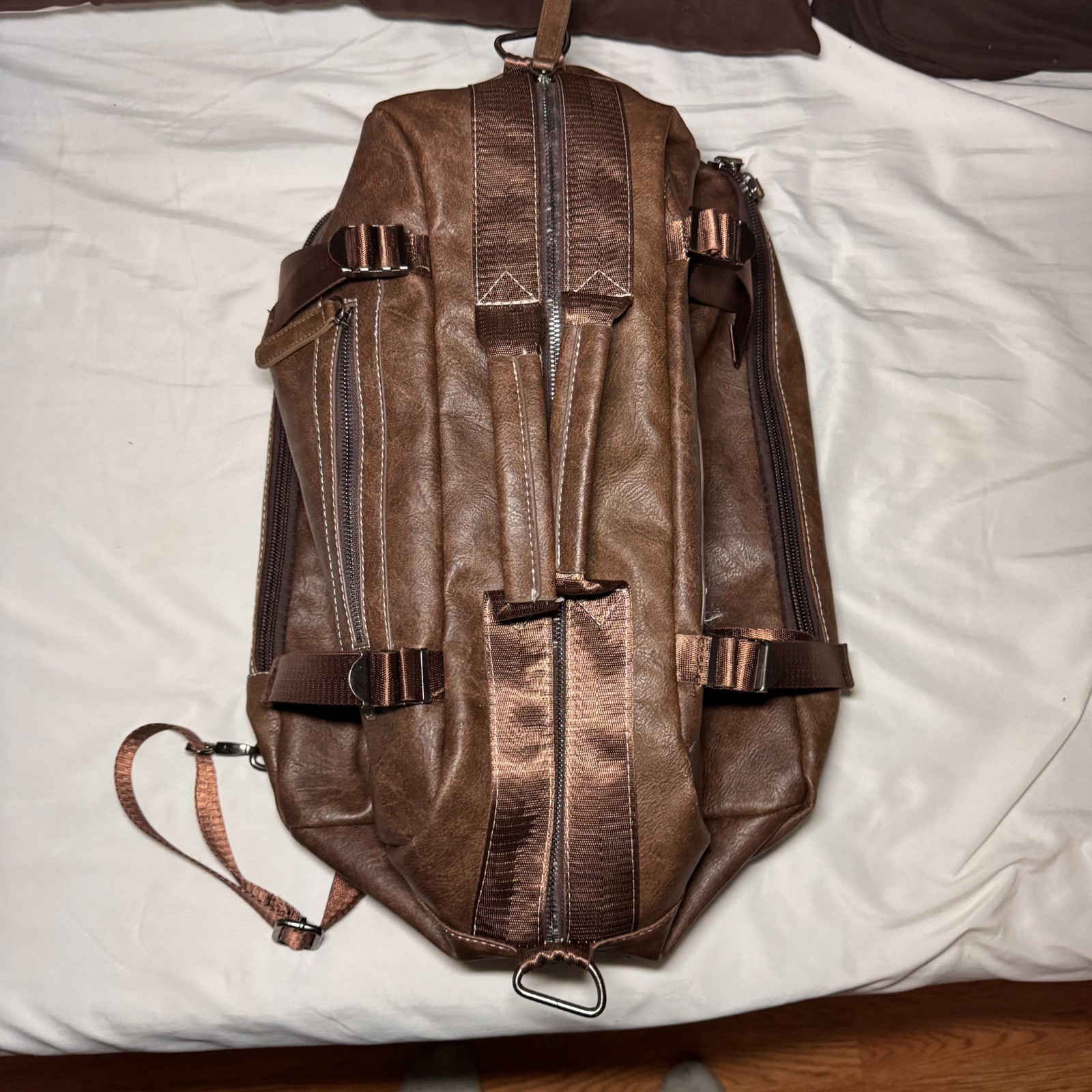 Cardinal Waterproof 32L Backpack Brown Travel Backpack Large Capacity Carry Bag