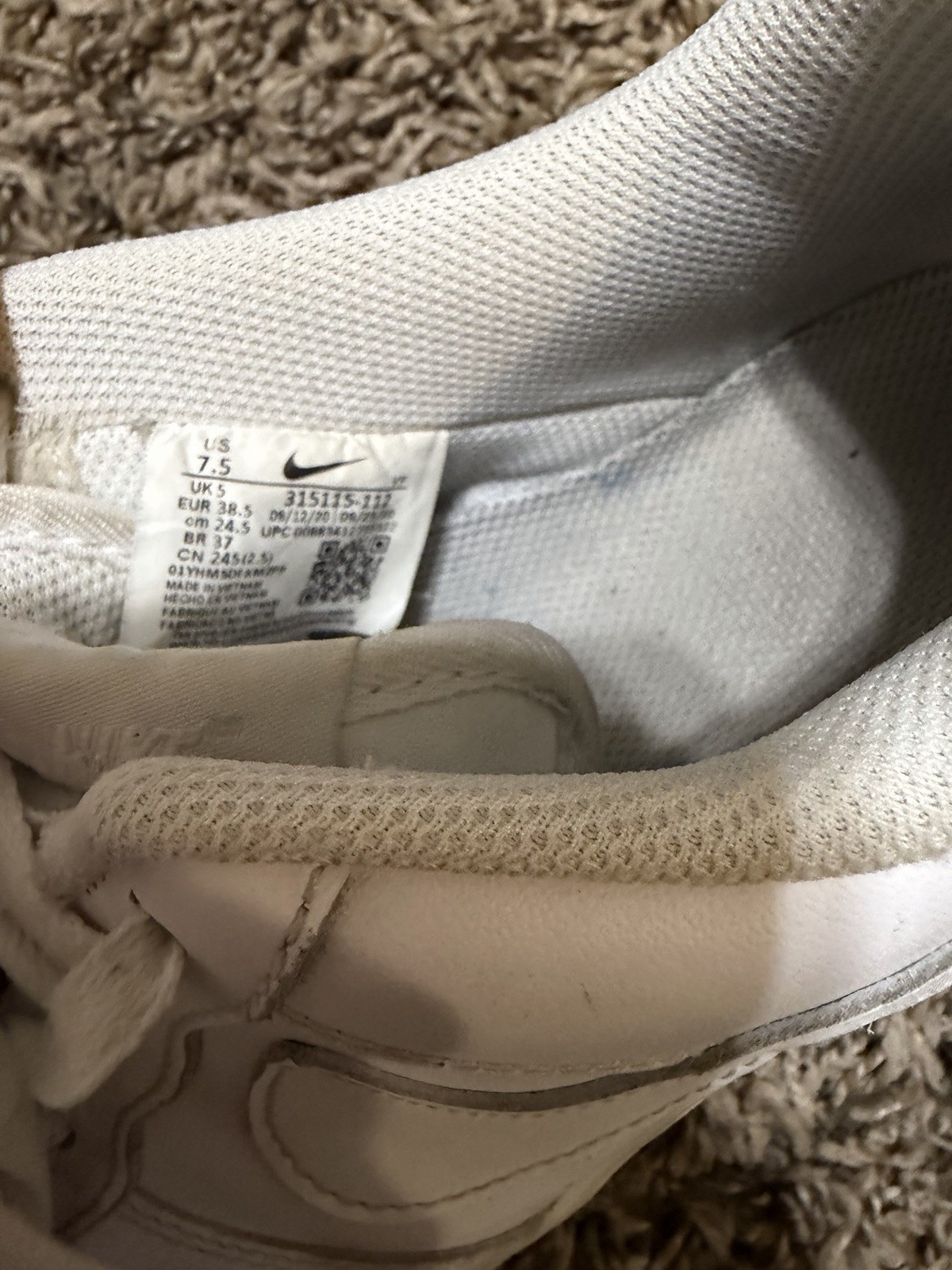 Size 7.5 – Nike Air Force 1 White