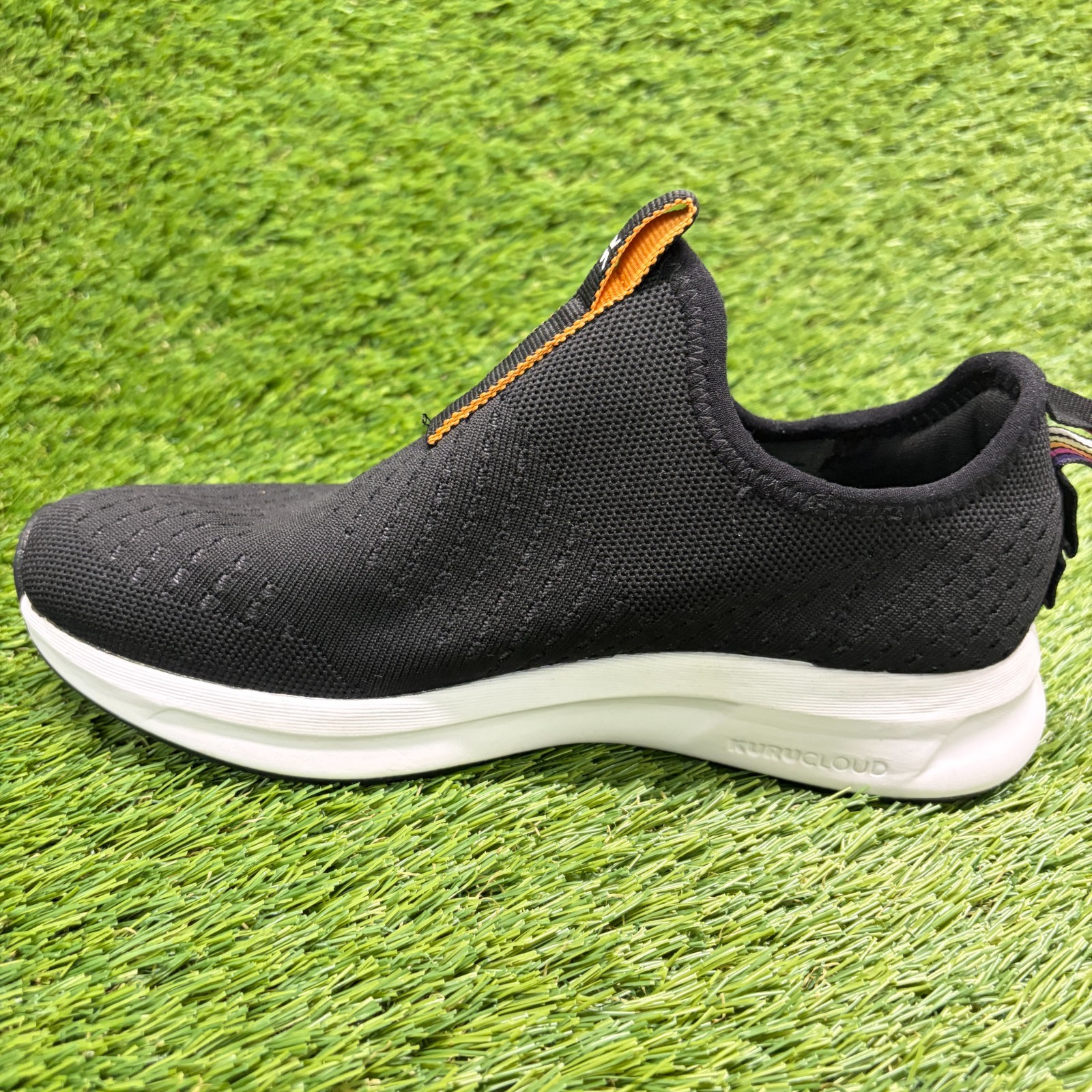 Kuru Atom Womens Size 7 Black White Athletic Walking Slip On Shoes Sneakers