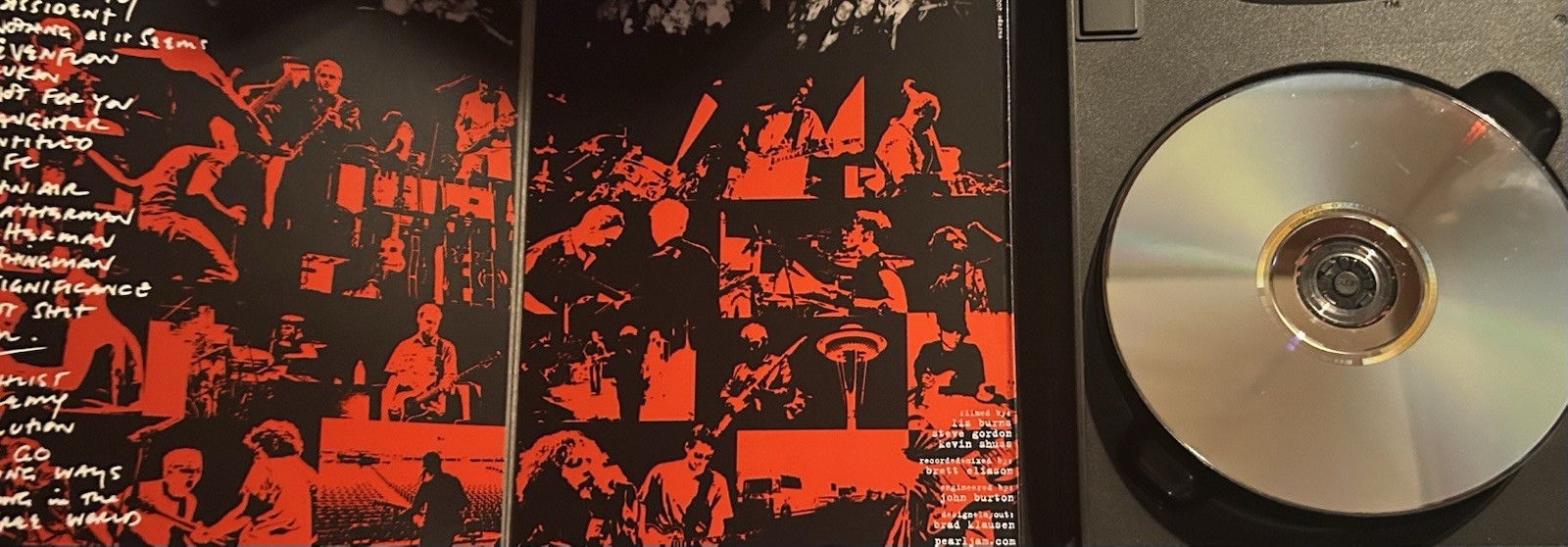 Pearl Jam 2-Pack (DVD + Vintage T-Shirt) 🎸Touring Band DVD & 2003 T-Shirt (M)