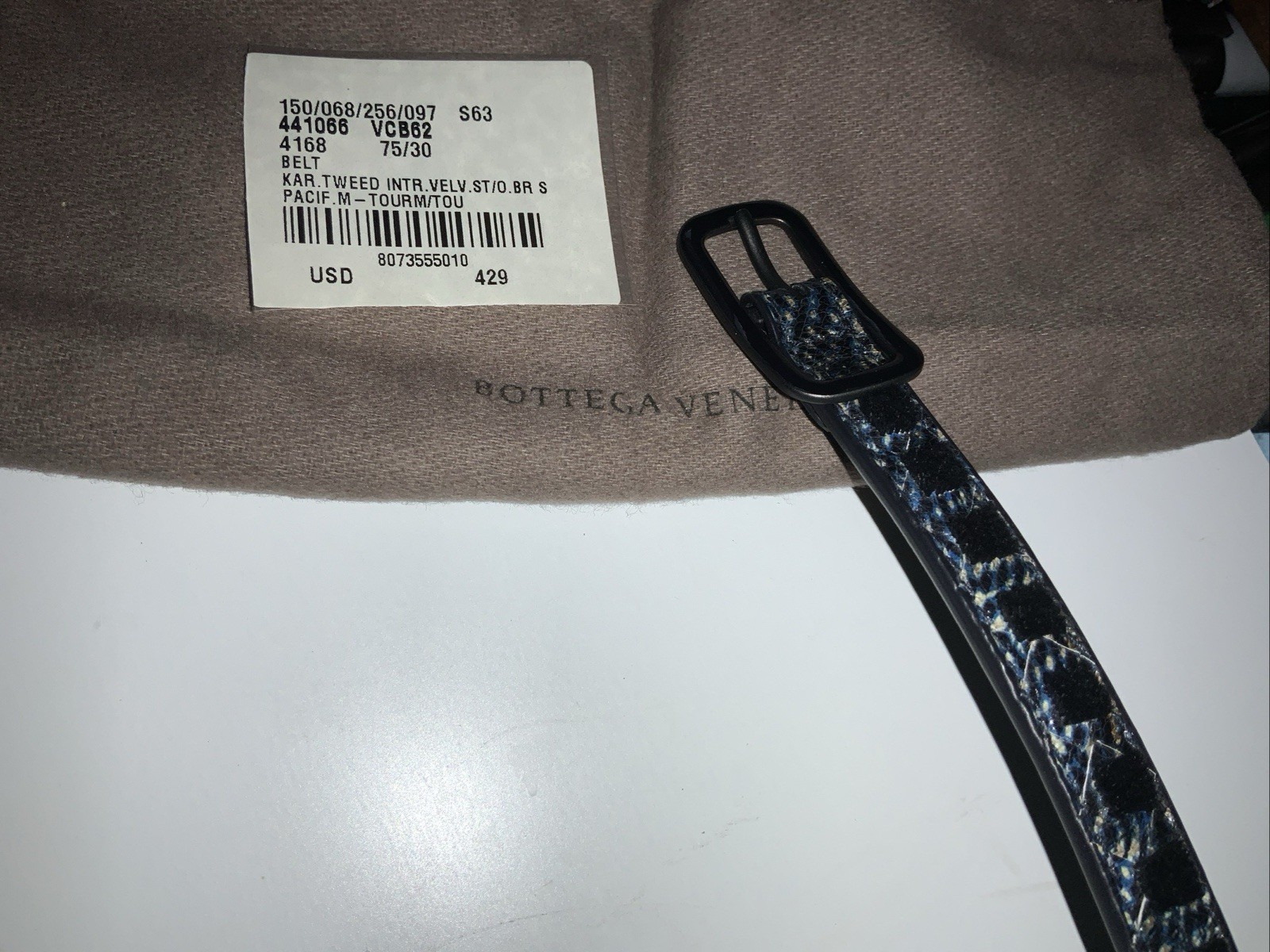 Bottega Veneta Unusual Women Belt, Enamel BuckleMedium 75 CM or 30” NWT $429