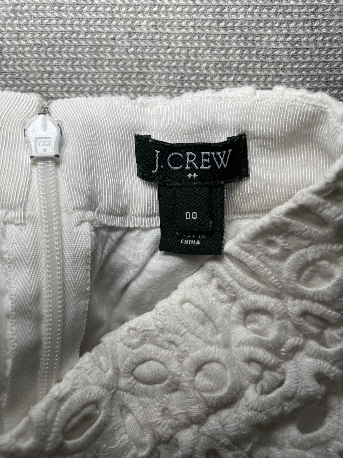 J.Crew Factory Embroidered Eyelet Short Mini Pencil Skirt Womens 00 White