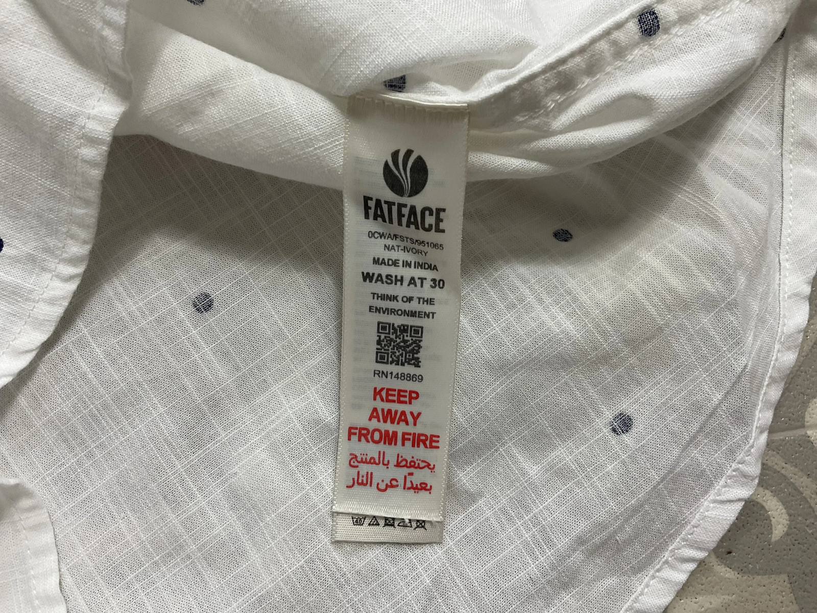 FatFace ladies white textured cotton deep navy & red polka dot blouse top UK 12