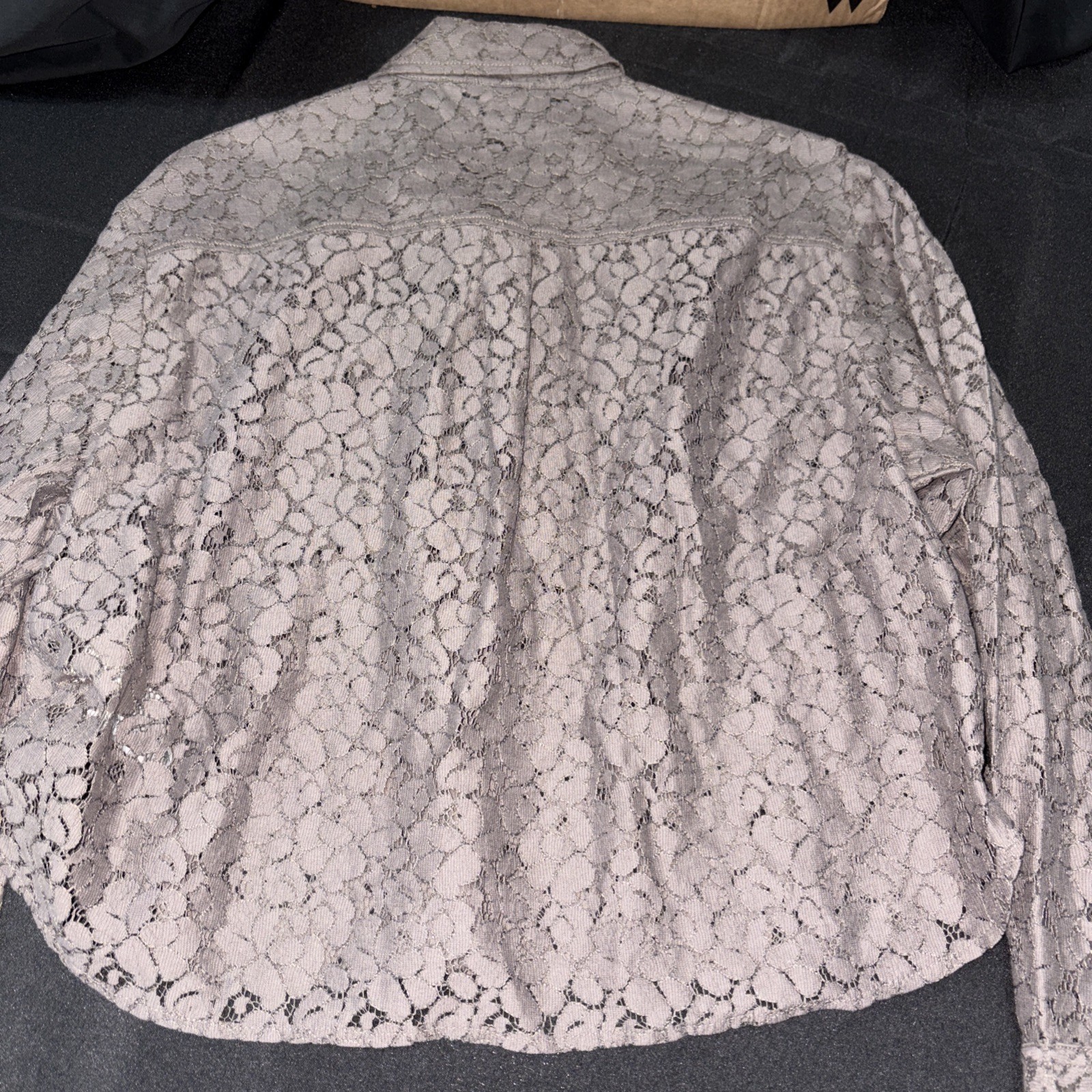 Gap Size Medium Gray Lace Button Up Top