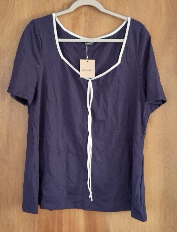 Bloomchic Navy Blue White Border Tie Front T Shirt Blouse U.S. Size 18-20 NWT