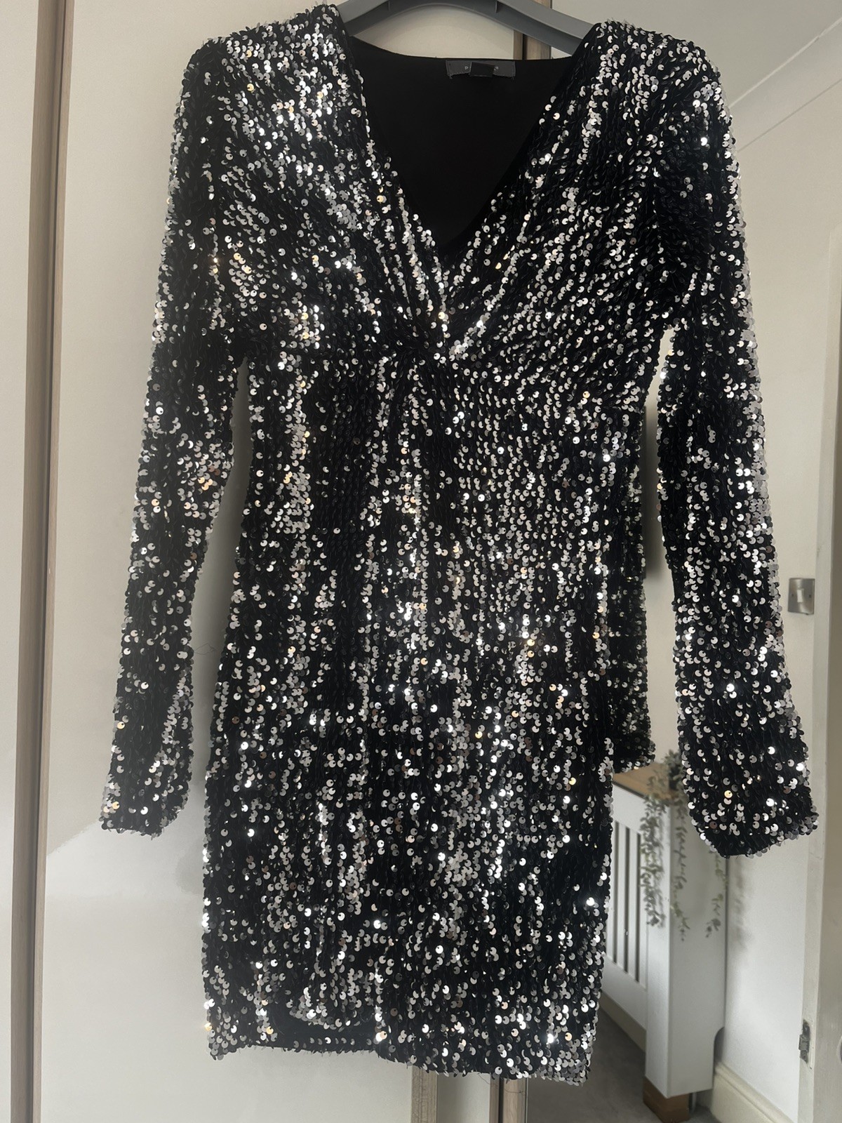 Primark Black & Silver Sequin Bodycon Dress UK Size XS 6–8 Party Evening Mini