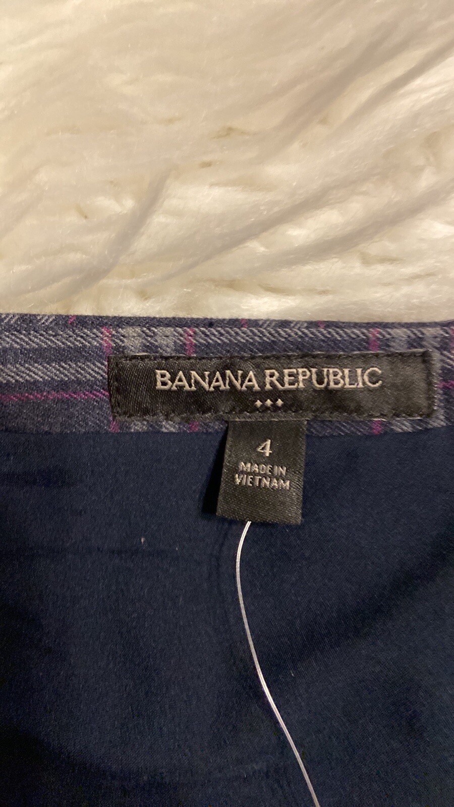 Banana Republic Women’s Skirt size 4 brand new with tag length 17″ waist28/30″
