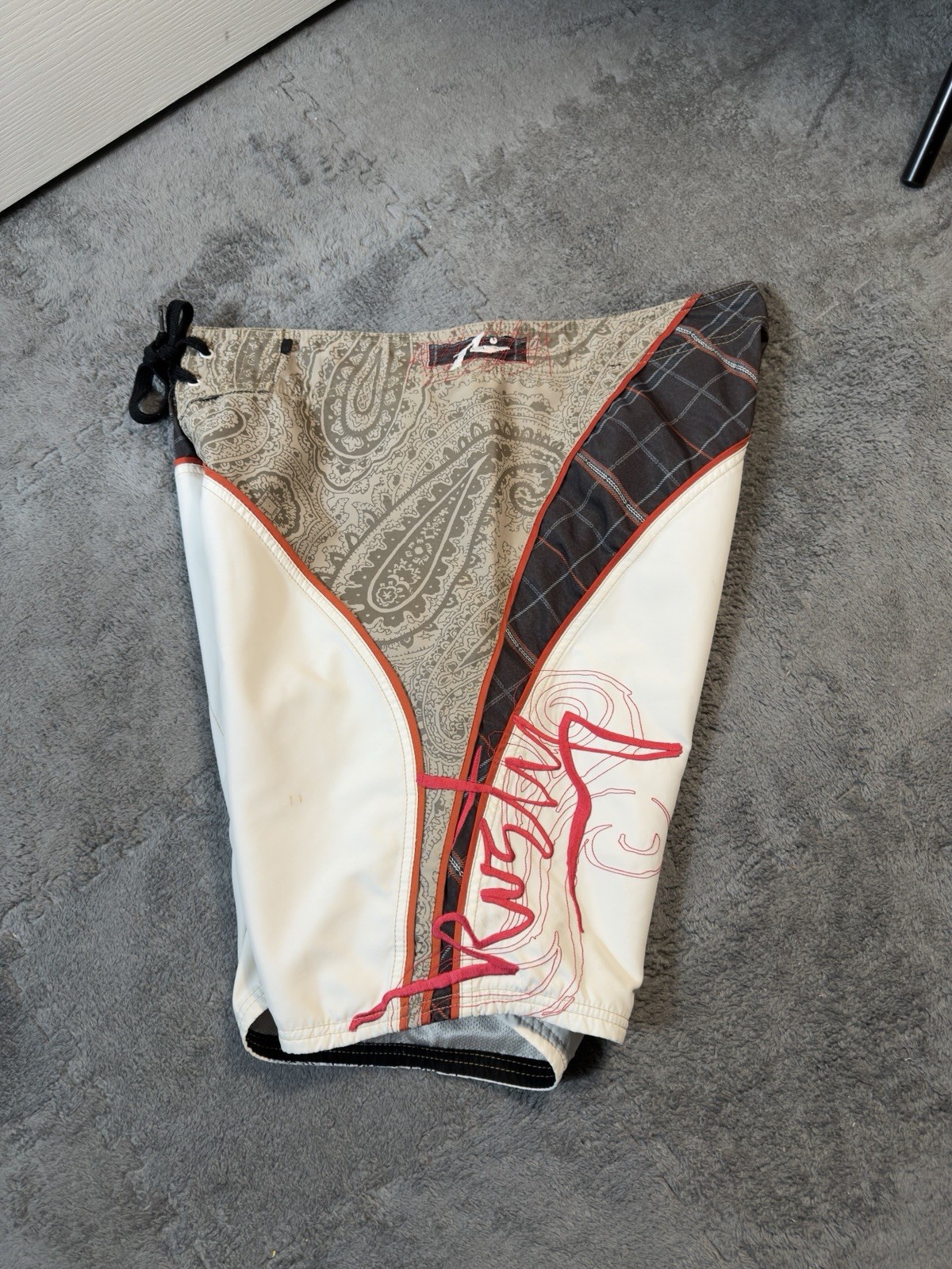 Rusty Men’s Boardshorts Paisley White/Gray/Black/Red Size 36 Drawstring