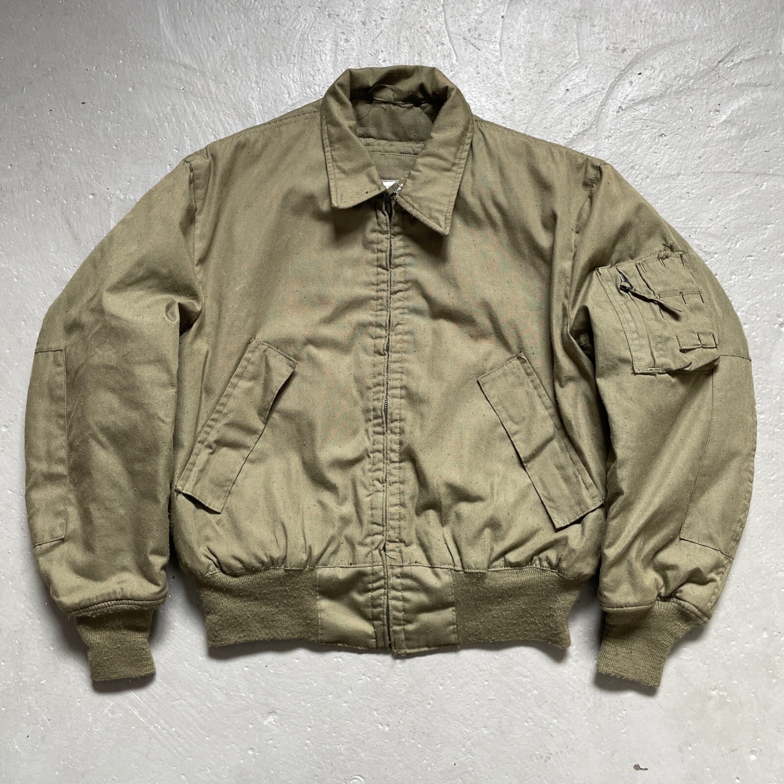 Vintage 1980s Avirex Aramid Cold Weather High Temperature Military Jacket M