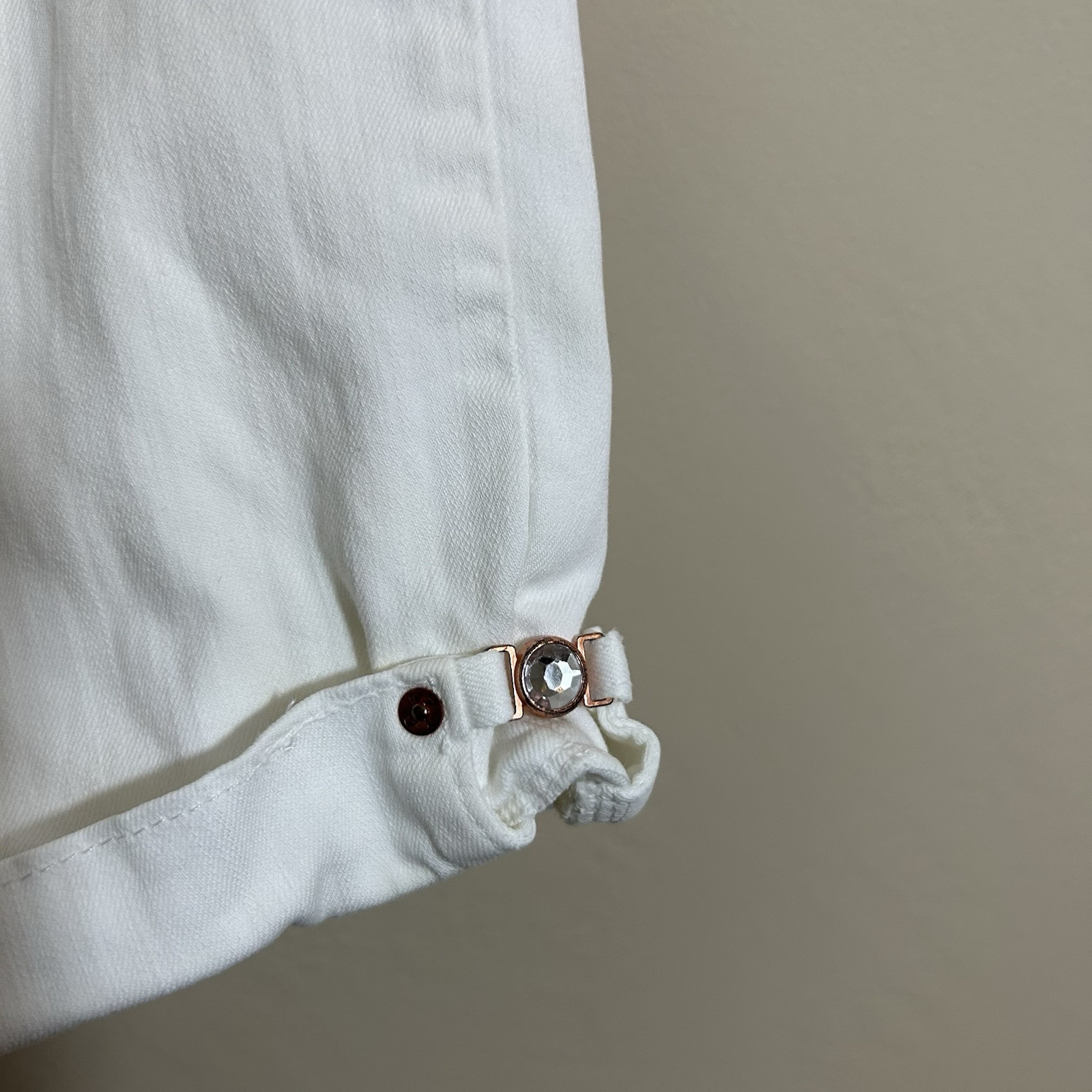 NYDJ White Crop Jeans Rolled Cuff with Jewel Detail Size 2 Stretch Lift Tuck