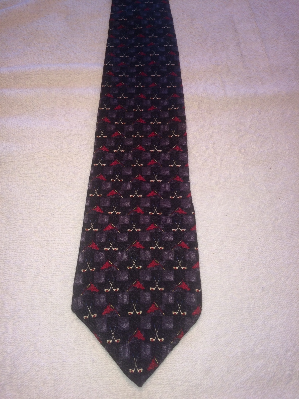 NICKLAUSE MENS TIE CHARCOAL GRAY RED AND BLACK GOLF 3.75 X 56