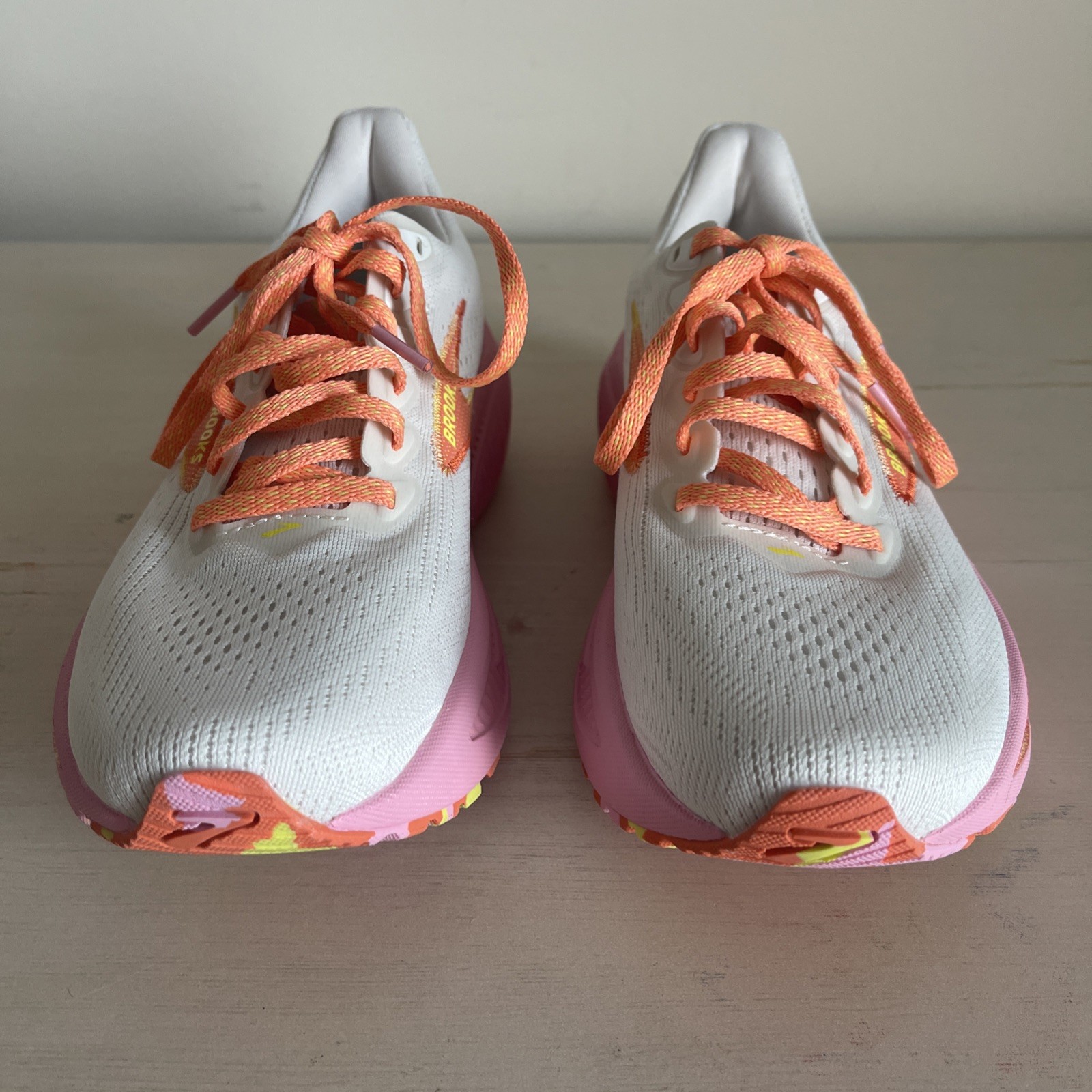 Brooks Women’s Ghost 17 Two Color Schemes to Pick From Each $95 Brand New!