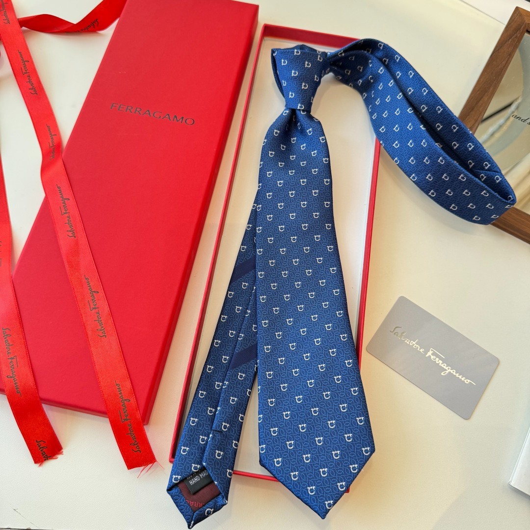 NWT Ferragamo Silk Tie Luxury Business Formal Necktie