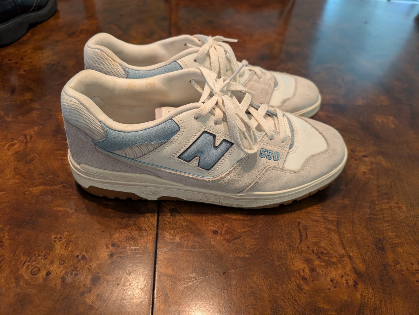 Mens New Balance 550 White/Light Blue/Gum Sole, Size 11.5