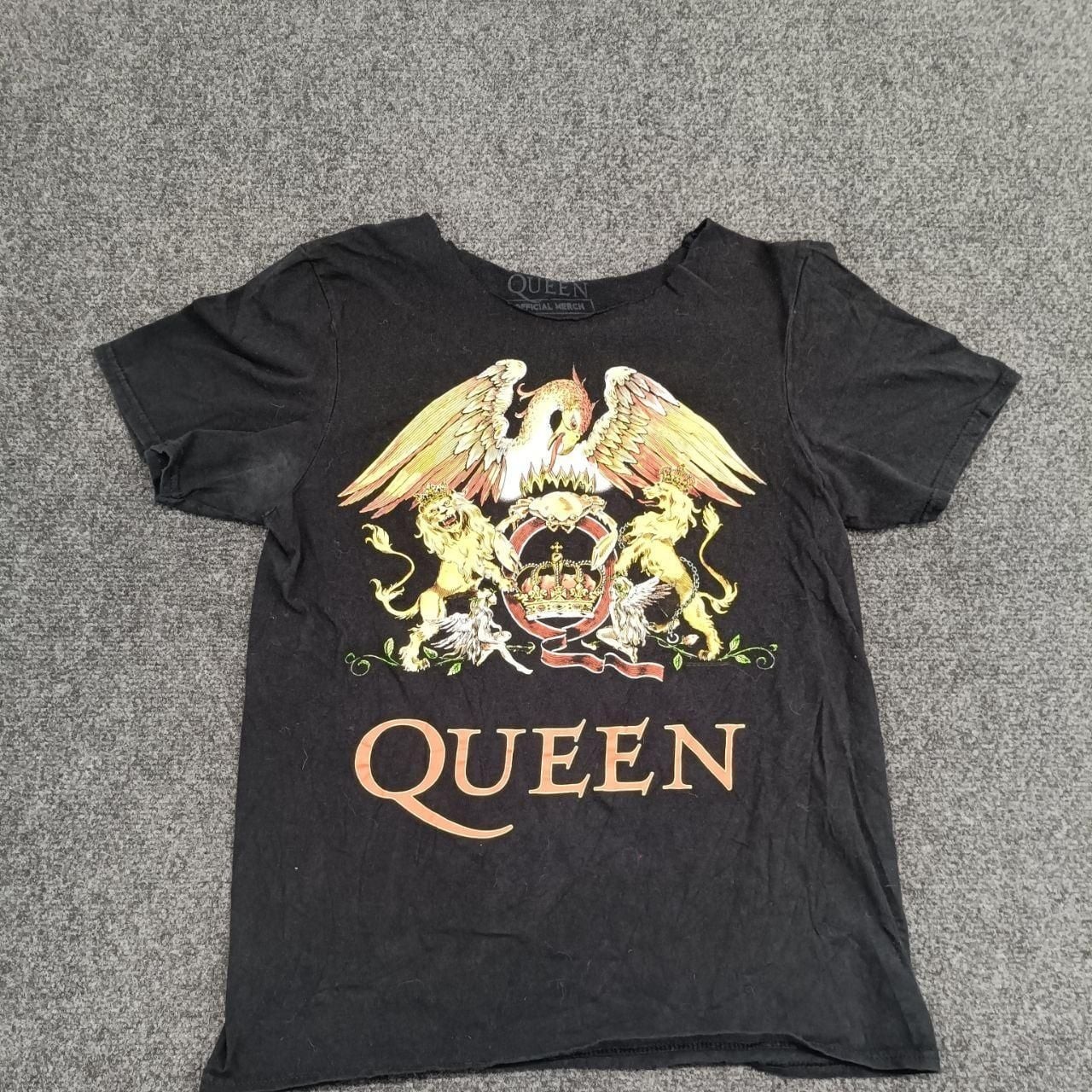Queen Official Merch Crest Graphic T-Shirt