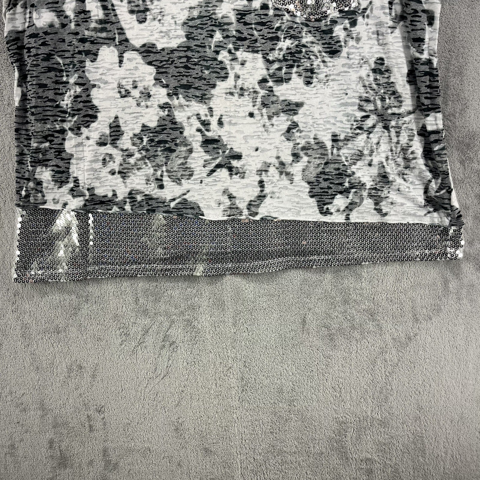 CATO Top Womens 22/24 W Gray White Camo Sequin V-Neck Pocket Sparkly Designer