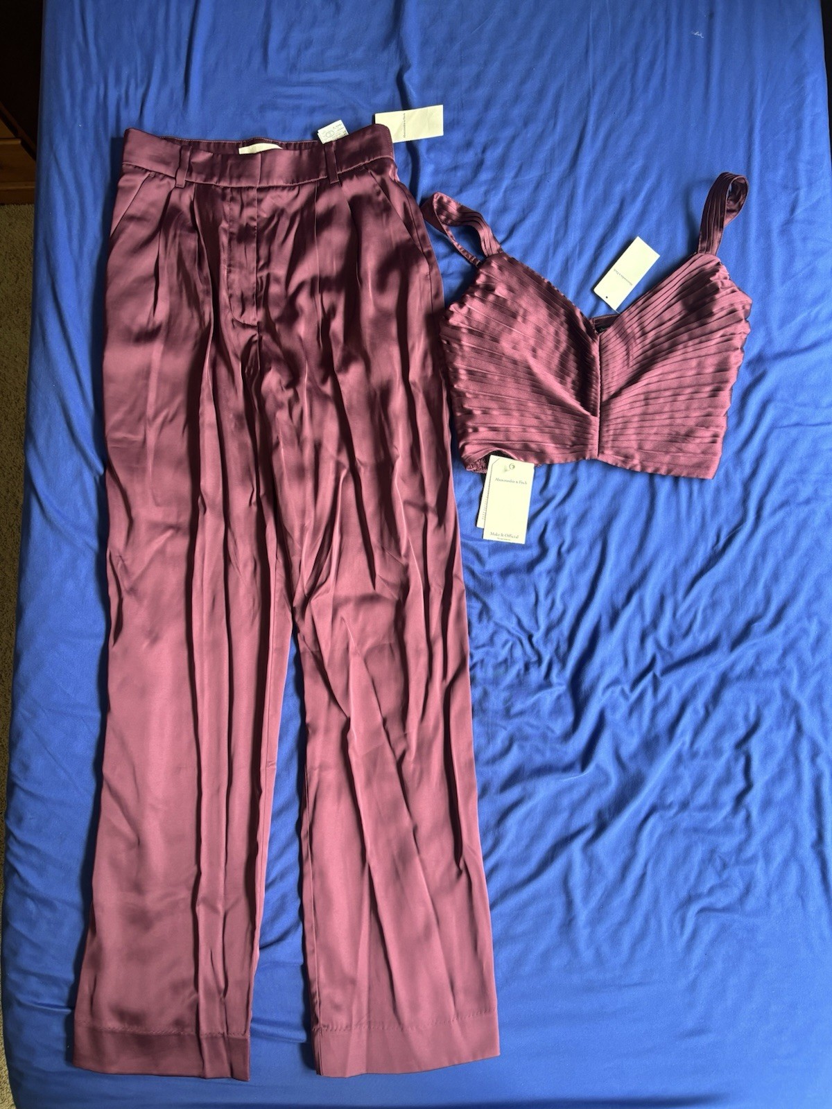 Abercrombie Fitch Women’s 2 Piece Plisse Set Burgandy Size 26 / 2R NWT