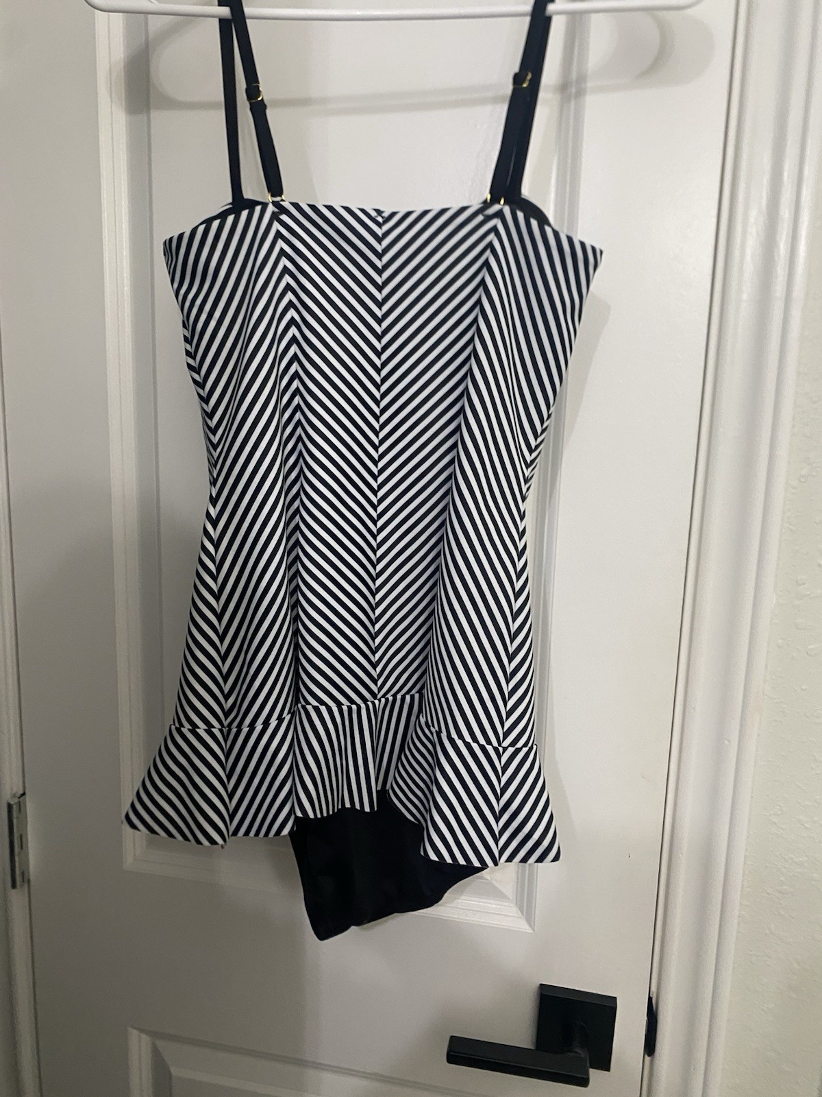 SPANX Women’s Black/White Striped One-Piece Swimsuit Size 8 Spaghetti Strap
