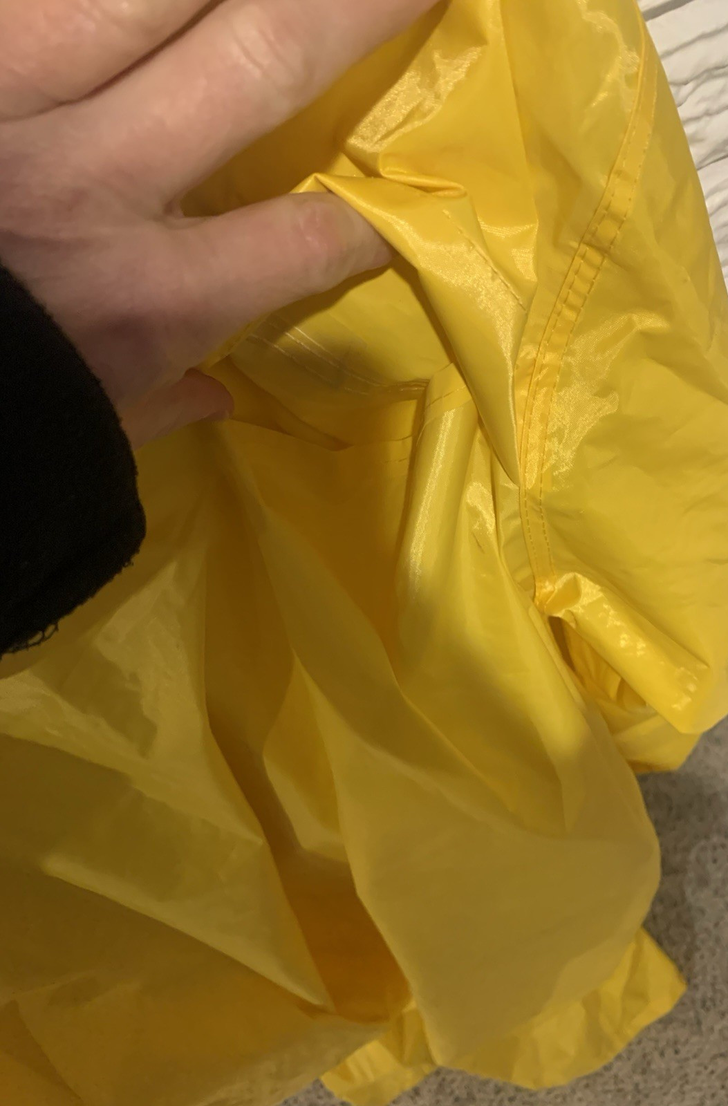Yellow “Blue Mountain” Adult Unisex PVC & Polyester Raincoat Size M *New w/Flaws