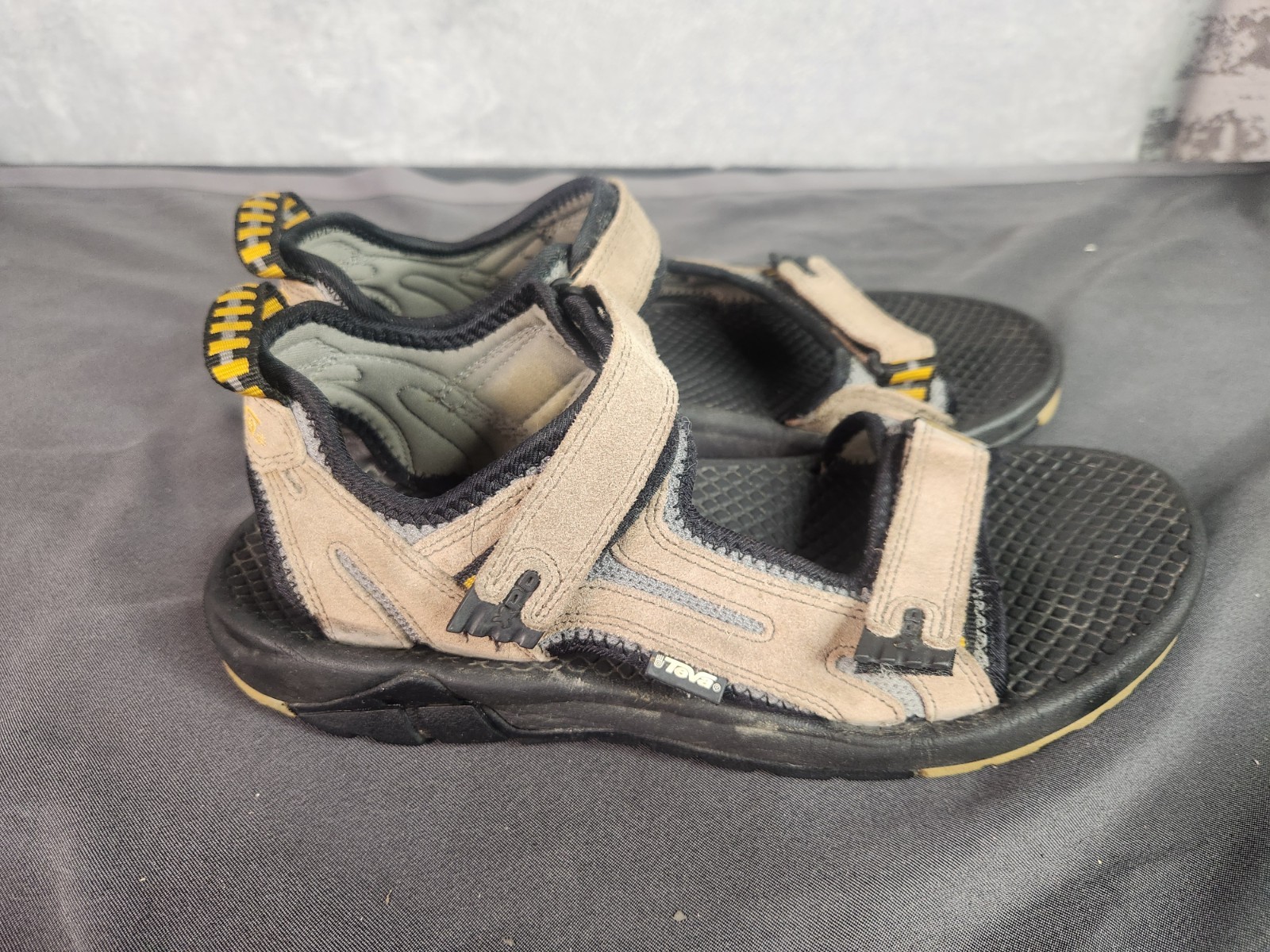 Men’s Teva Sandals Size 12