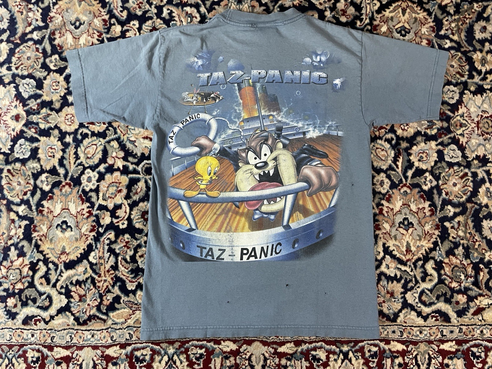 Vintage 1997 Looney Tunes Taz Titanic Parody Shirt