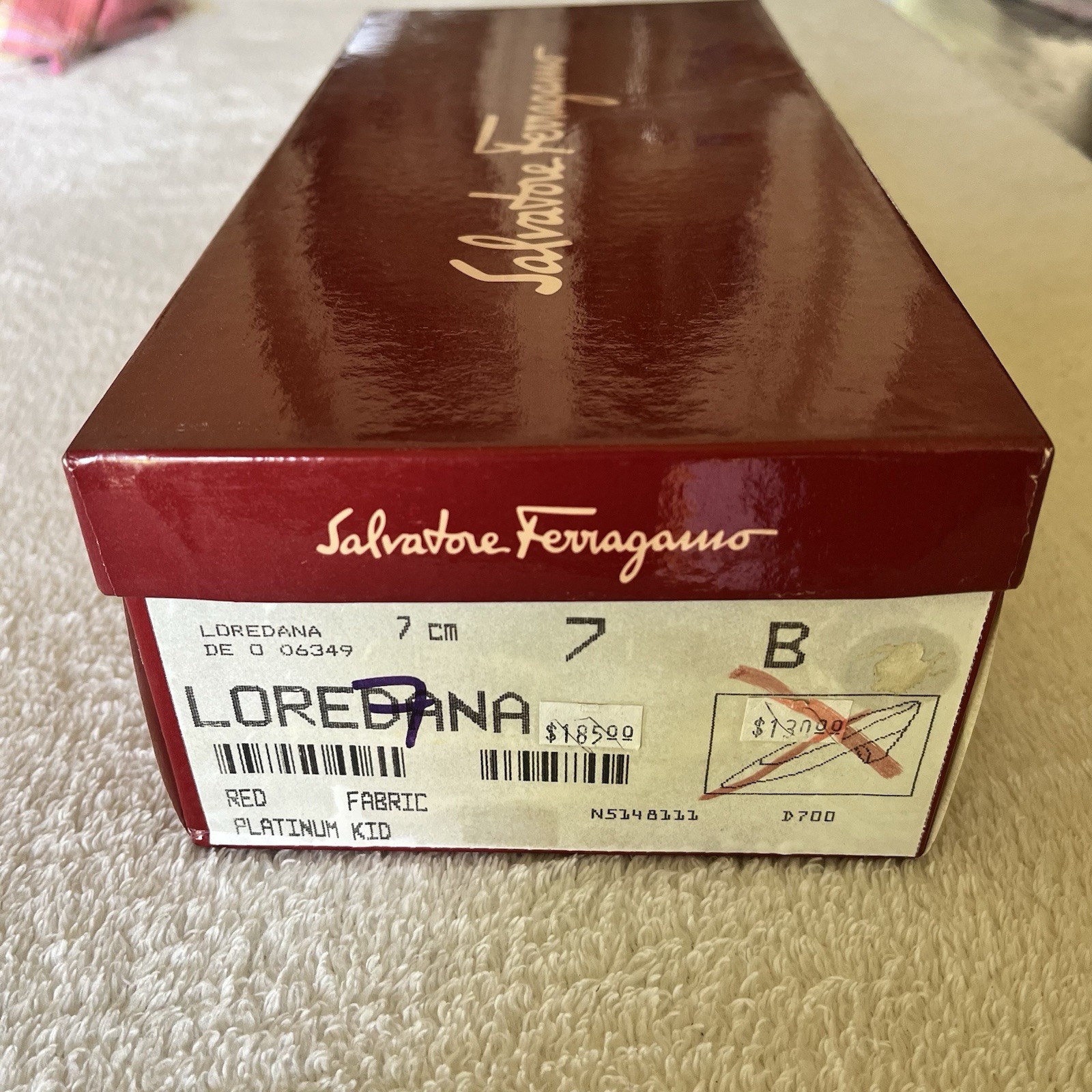 Vintage Salvatore Ferragamo Loredana Red Satin Pumps Gold Size 7B Italy