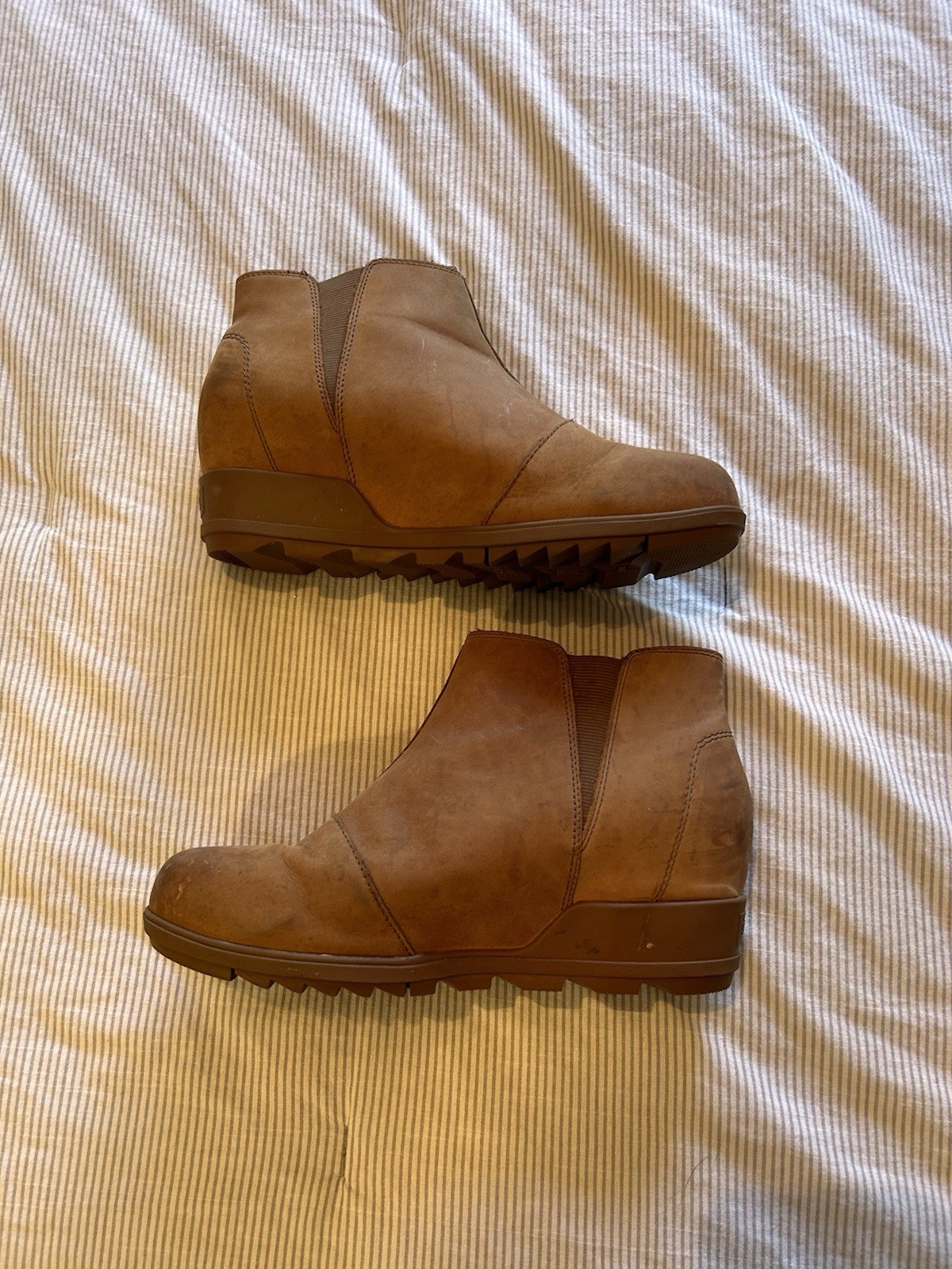 SOREL Evie II Waterproof Bootie Womens 10.5 Zipper Leather Ankle Tan