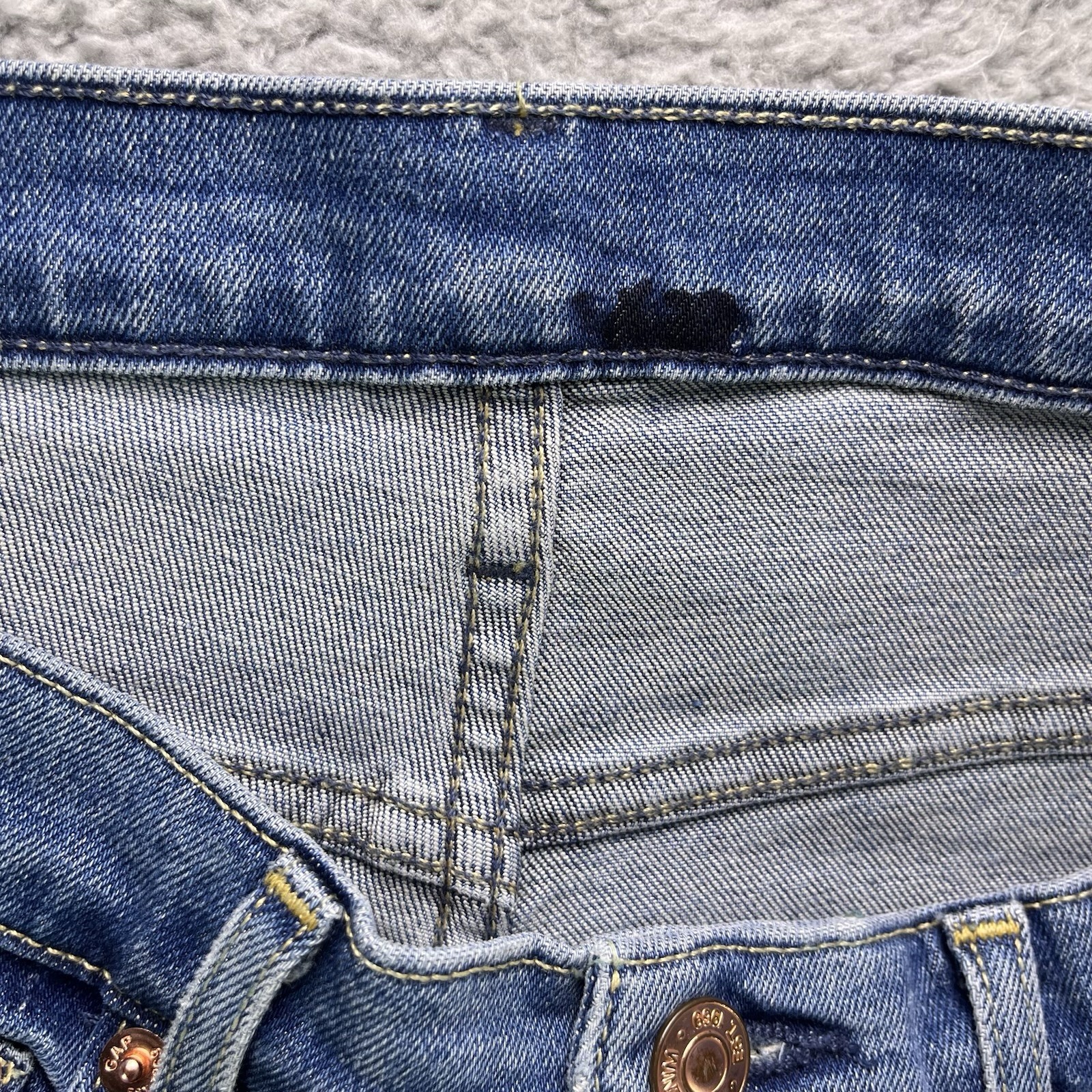 Gap Vintage High Rise Slim Jeans Womens 31 / 12R Blue Distressed Denim NWT