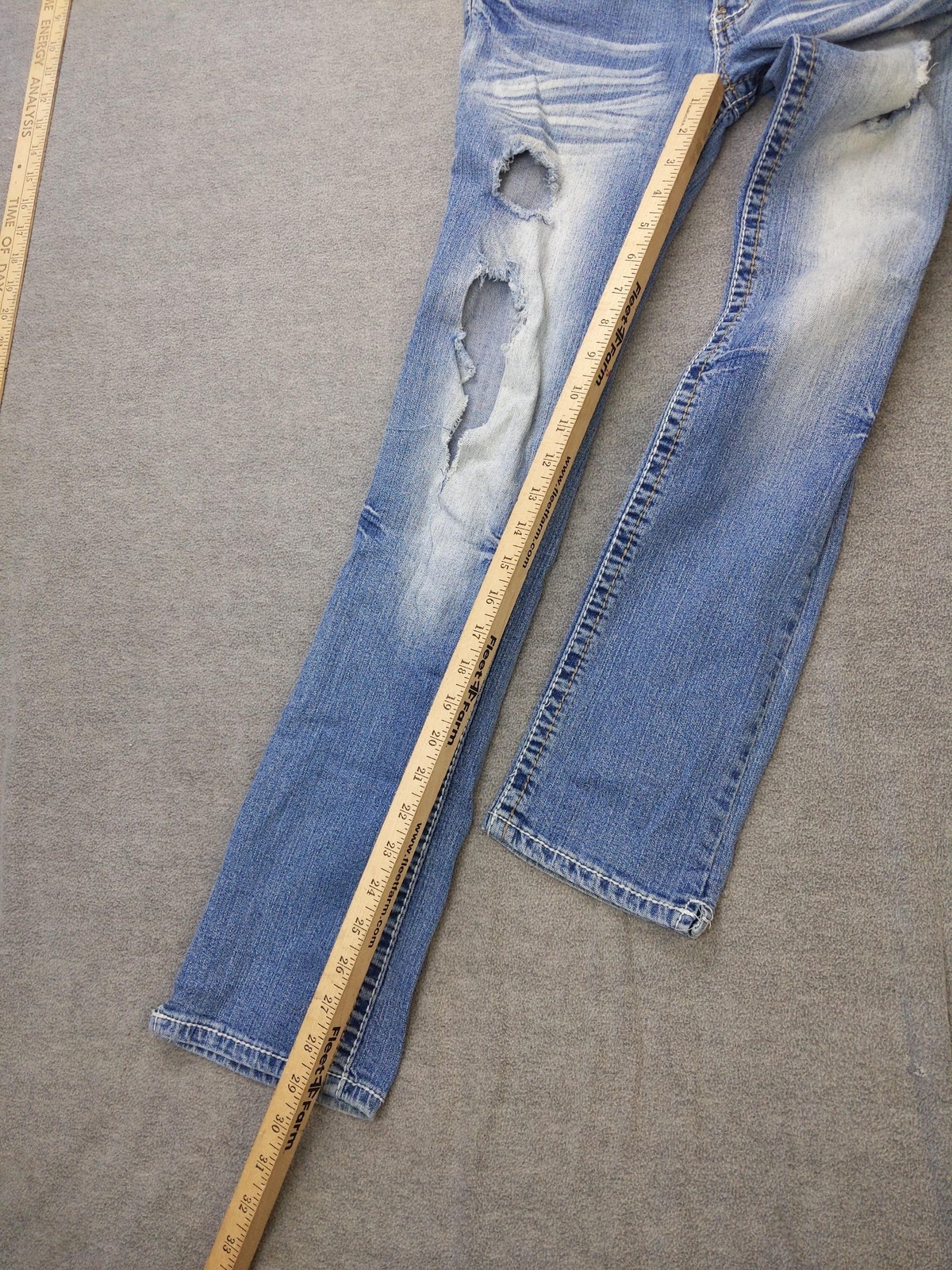 Amethyst Jeans Juniors 9 Blue Low Rise Bootcut Distressed Embroidered Denim
