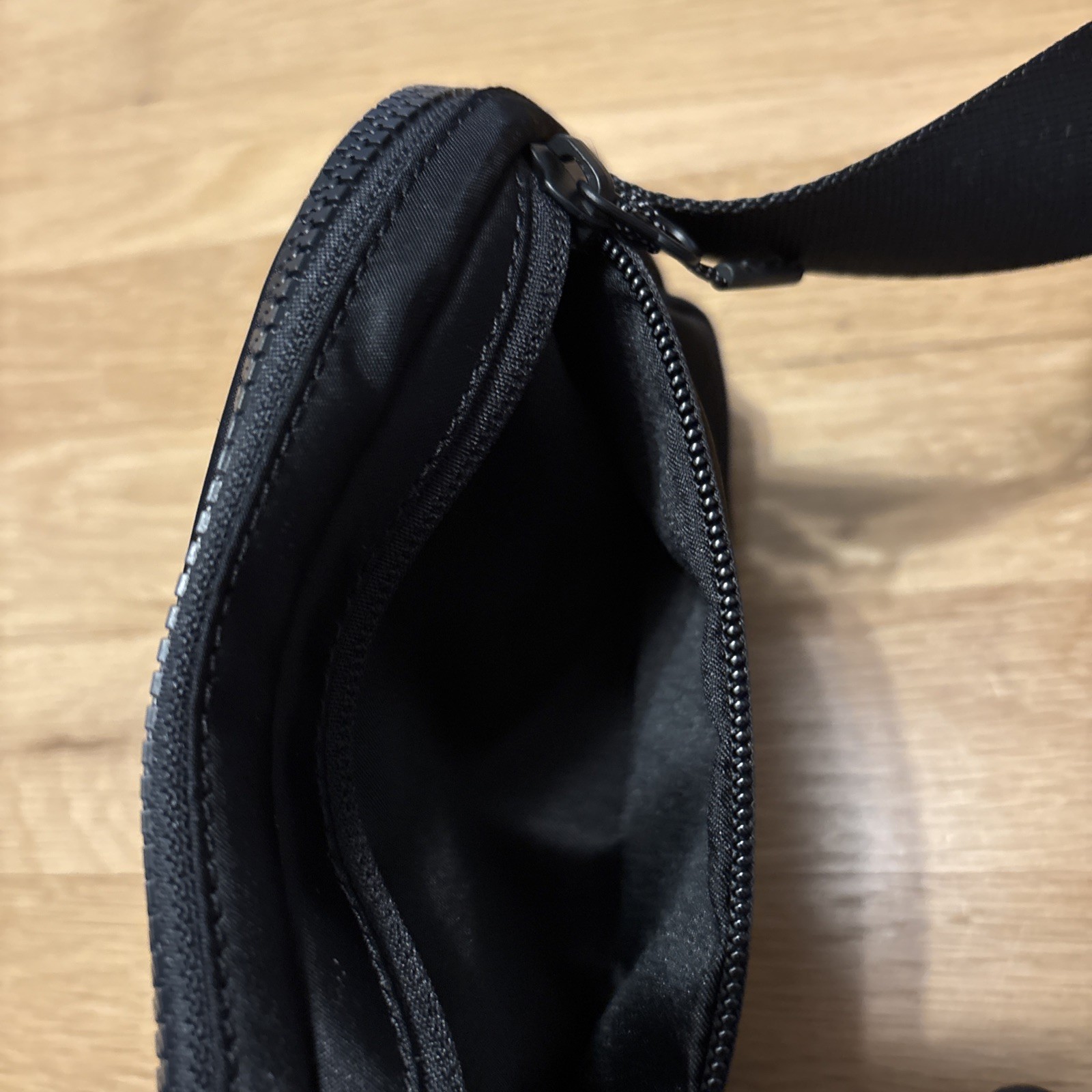 Lululemon Everywhere Black Belt Bag 1L Adjustable NWT Casual Shoulder Crossbody