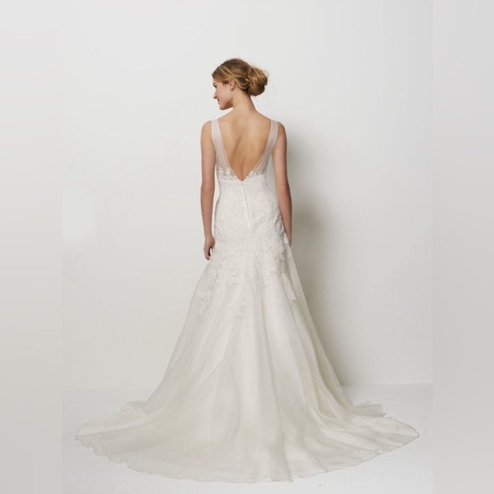 Watters Bridal Gown, style 9077B, drop waist, full skirt, size 10