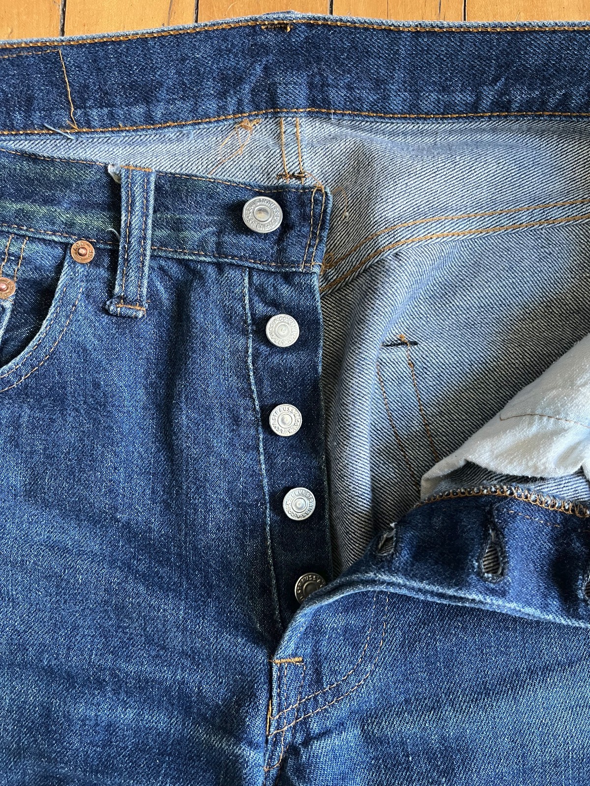 Vintage 1970s Levi’s 501XX Selvedge Denim Jeans Dark Wash Made in USA 30×32.25
