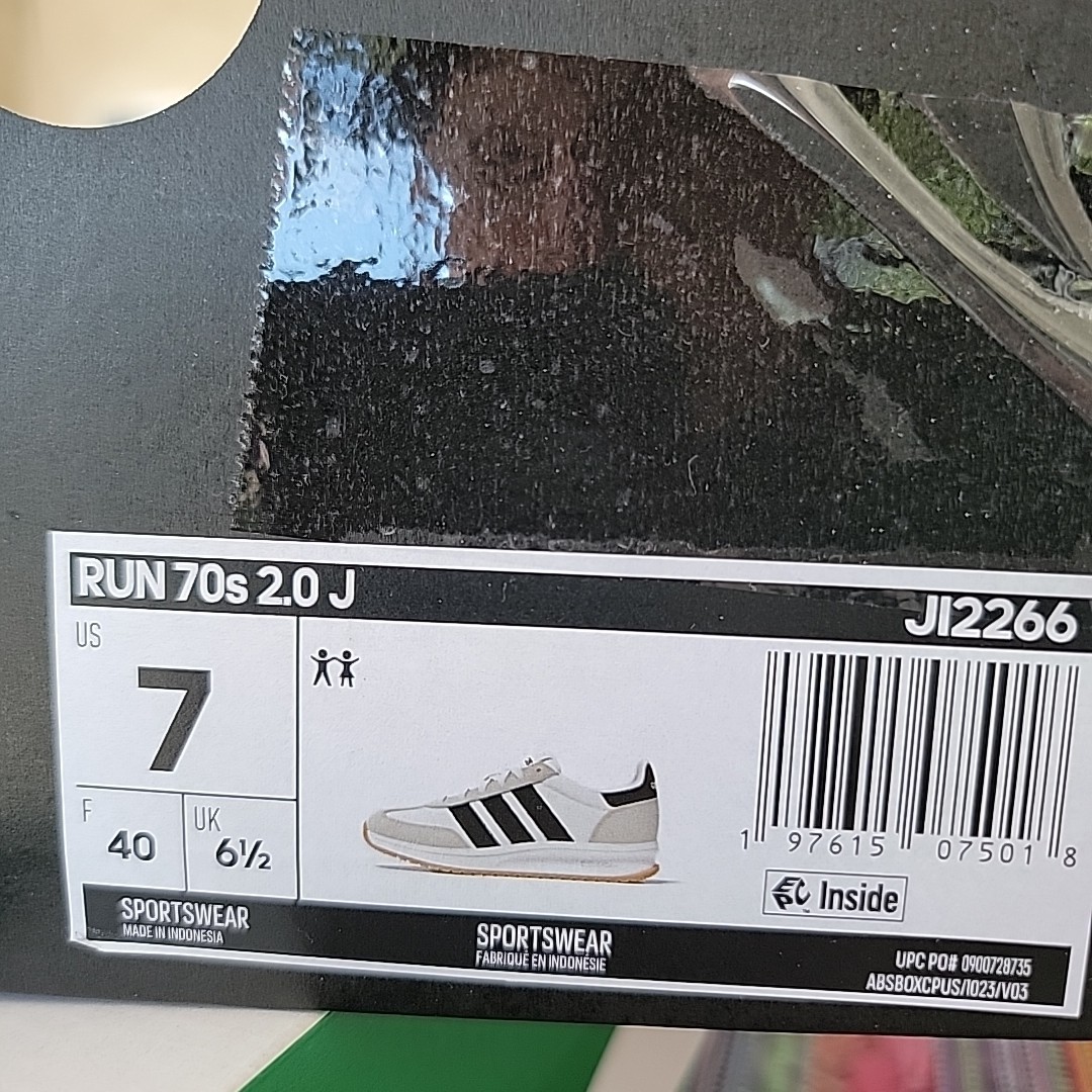 Size 7-Adidas Run 70s 2.0 Juniors White/black/grey (JI2266)