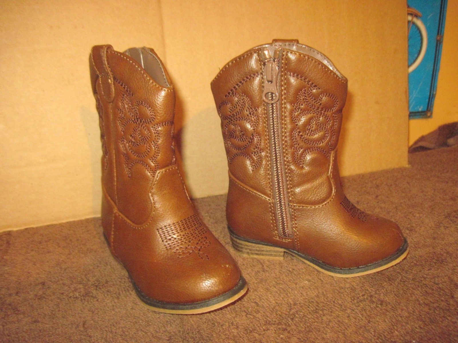 Little Boys/Girls CAT & JACK sz. 5 Cowboy Boots, Man Made Materials, Good Cond.