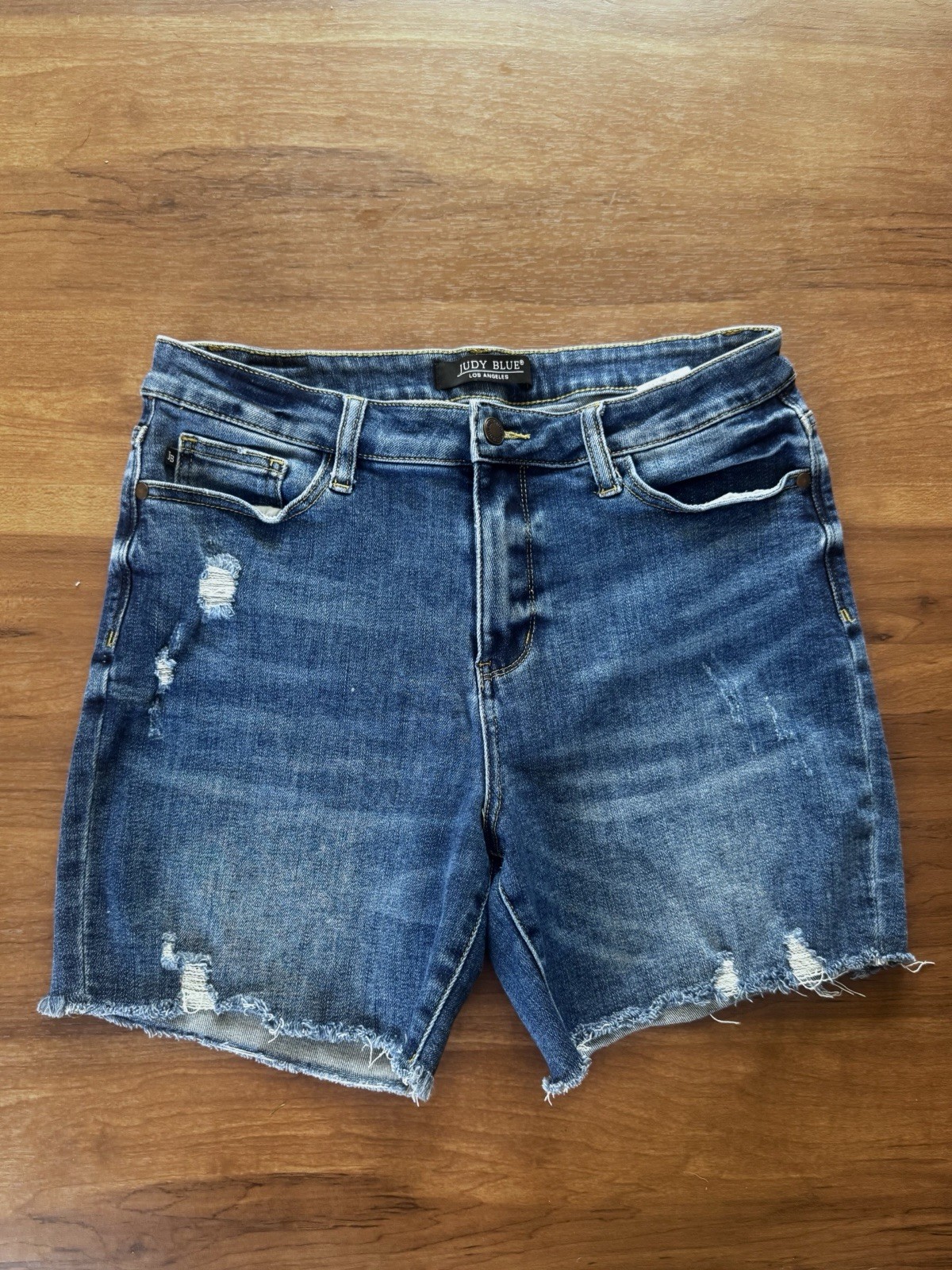 Judy Blue denim Distressed Shorts – Size Large